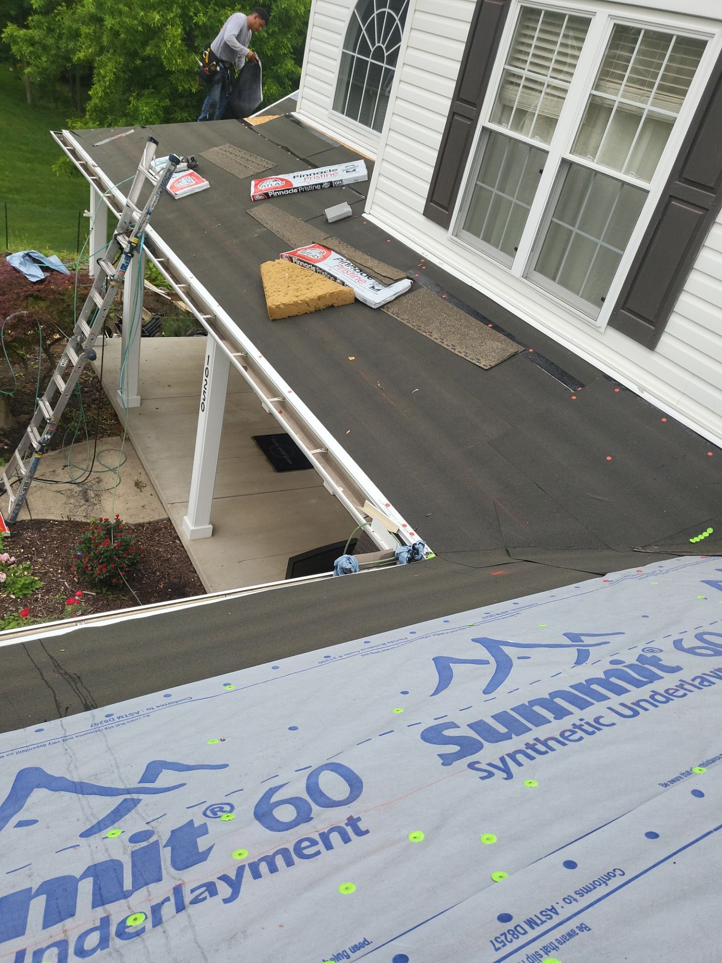 Atlas Pinnacle, Color, Black Shadow, Drip Edge, Color, White by Eagle Eye Roofing
