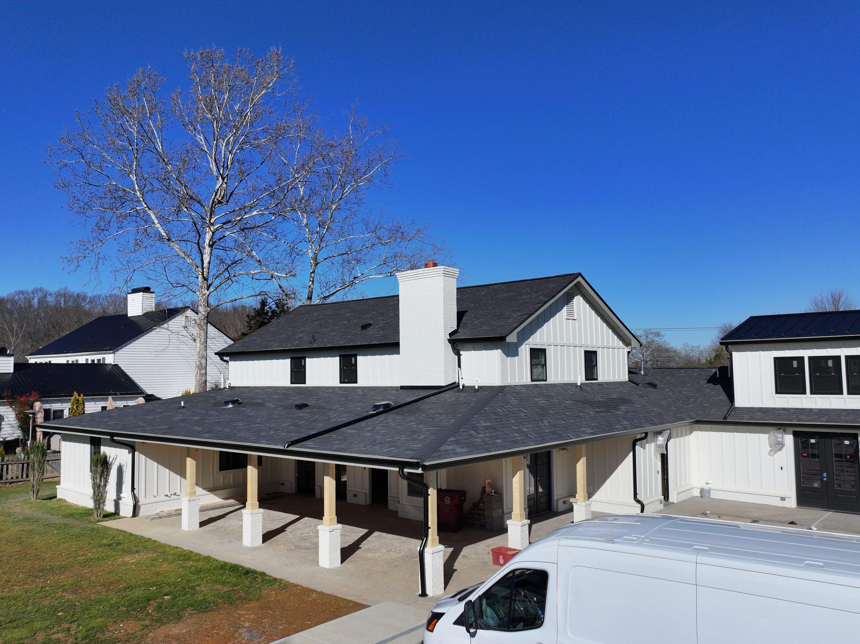 Miller Residence by Omnia Roofing