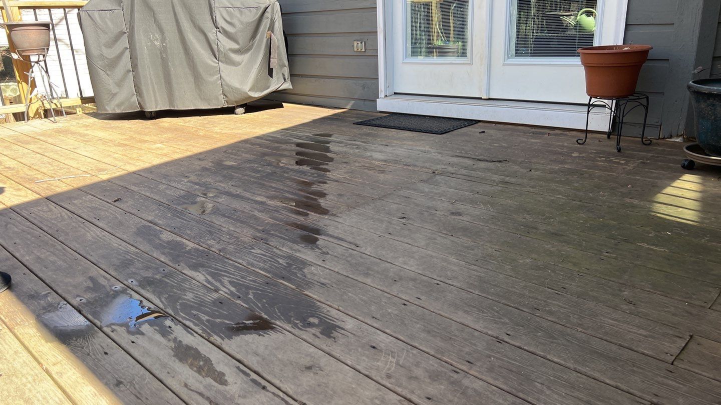 Coated Deck using Wood Sealant by DuraSeal
