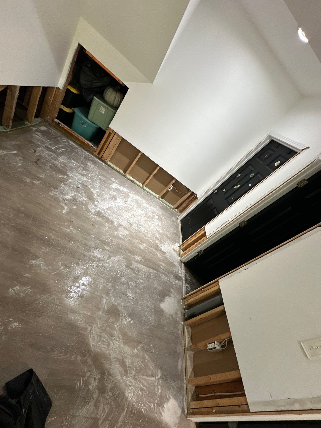 Full-Service Water Damage Mitigation and Structural Drying in Lone Jack by Fine Restoration