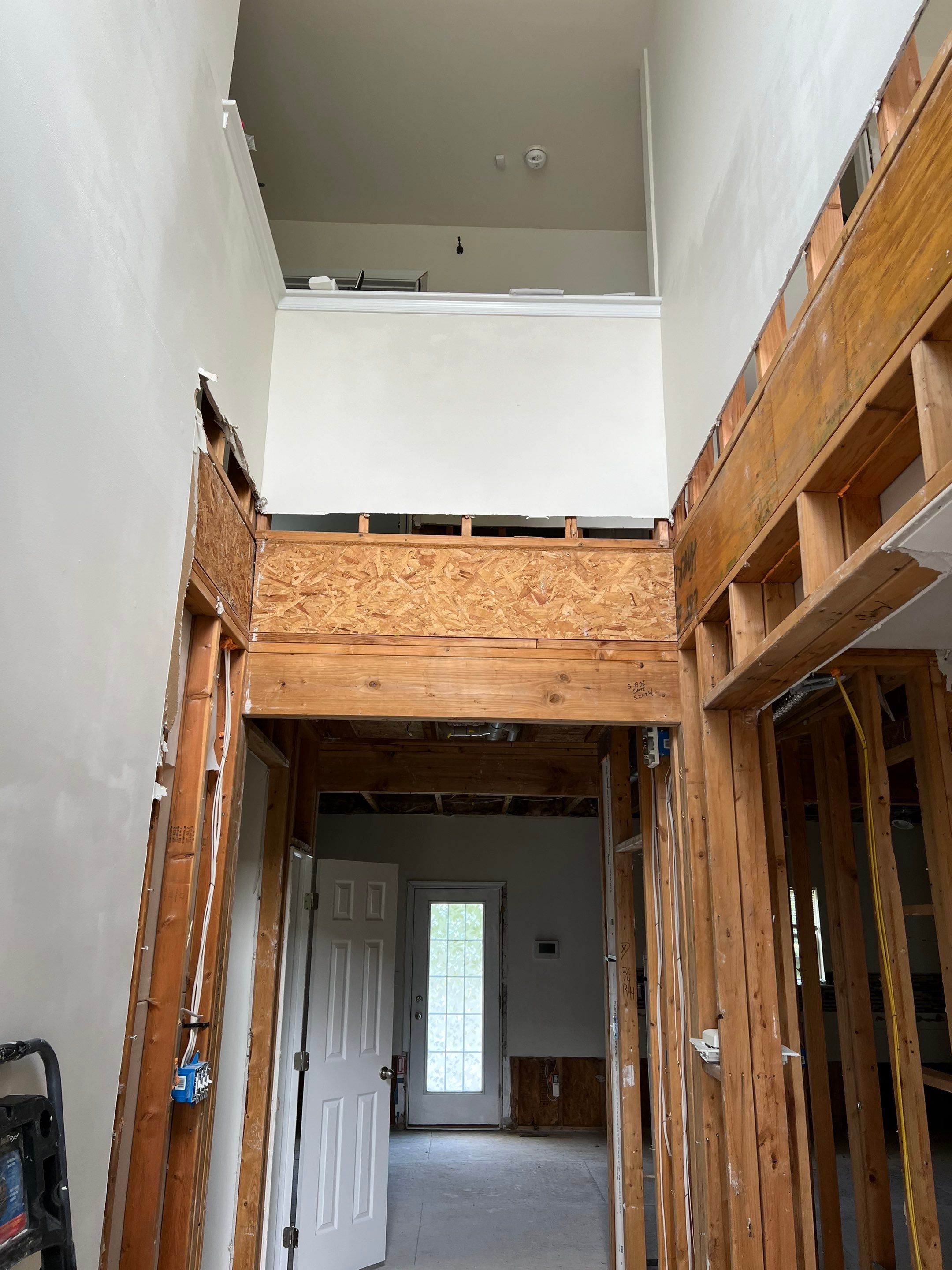 After Hours Emergency Water Extraction and Restoration in Middletown, Delaware by Healthy Home Solutions