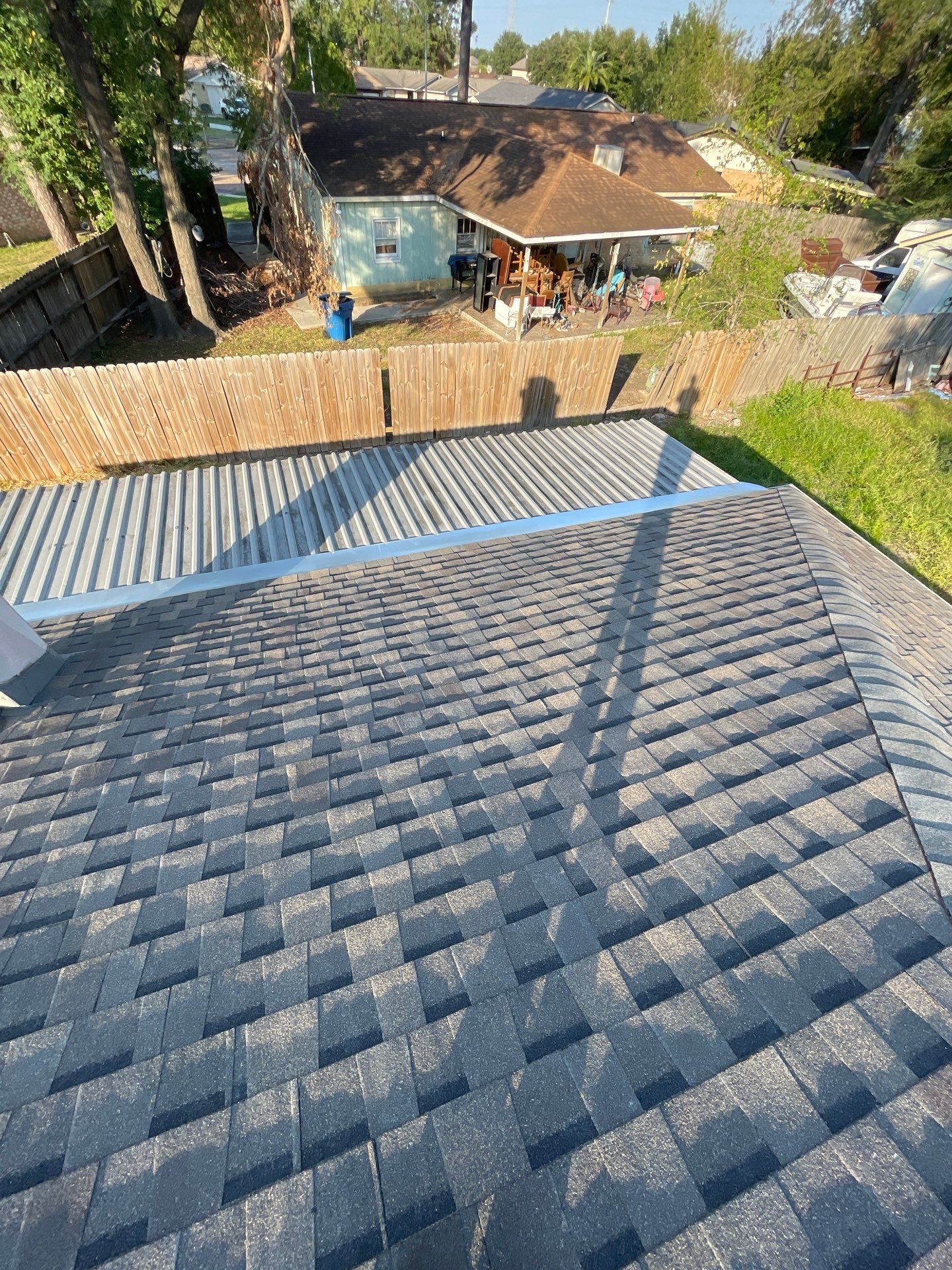 Channelview Roof Installation using Atlas Pinnacle Pristine by Modern BYLT Roofing & Construction