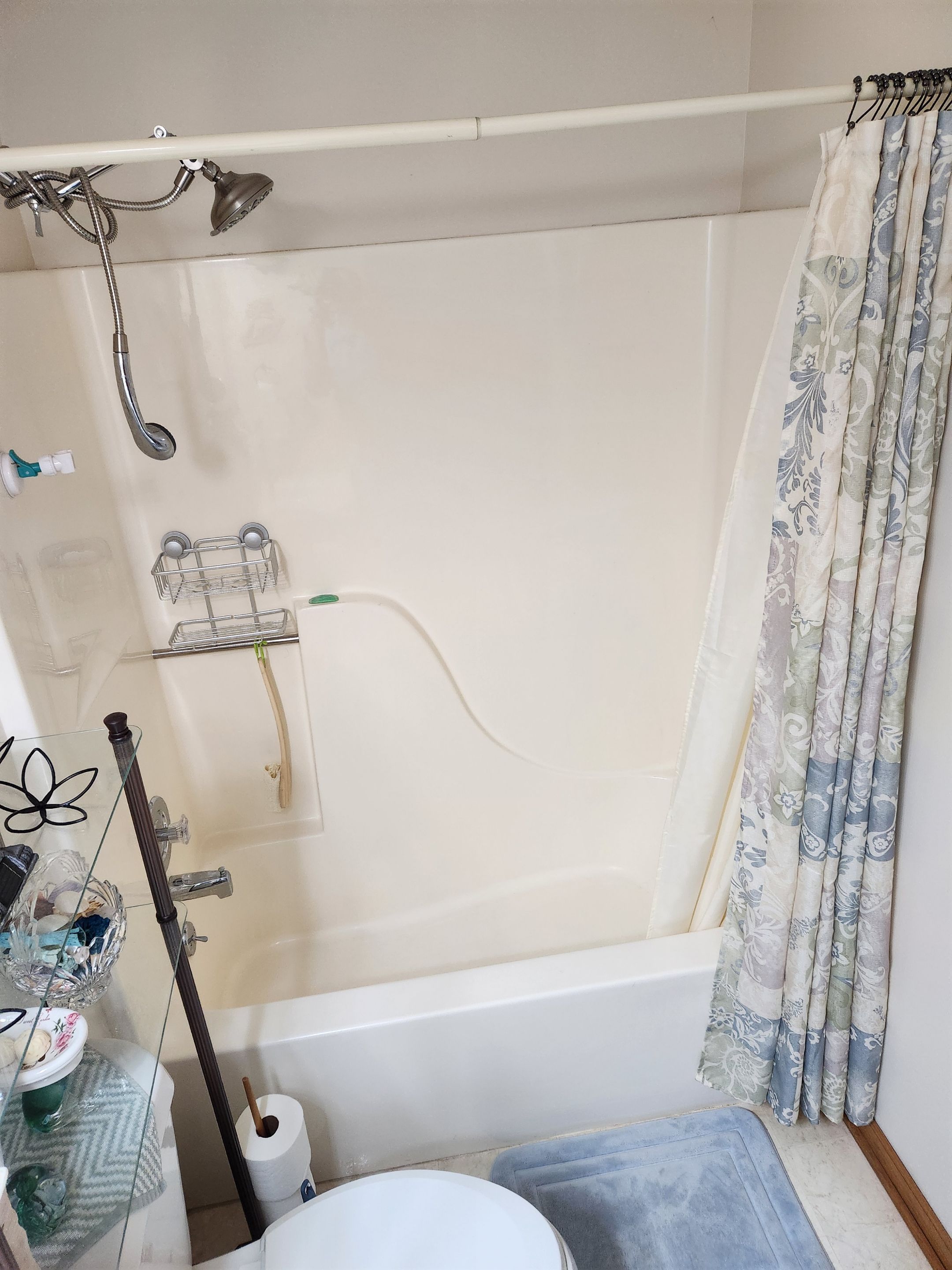 Simple and effective tub-to-shower by The Shower Company