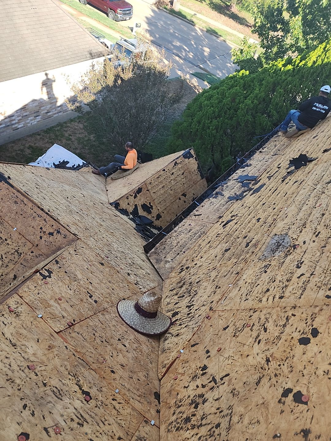 Residential Roofing Installation using Owen's Corning Duration (Lifetime) Shingles by Roof Repair Company