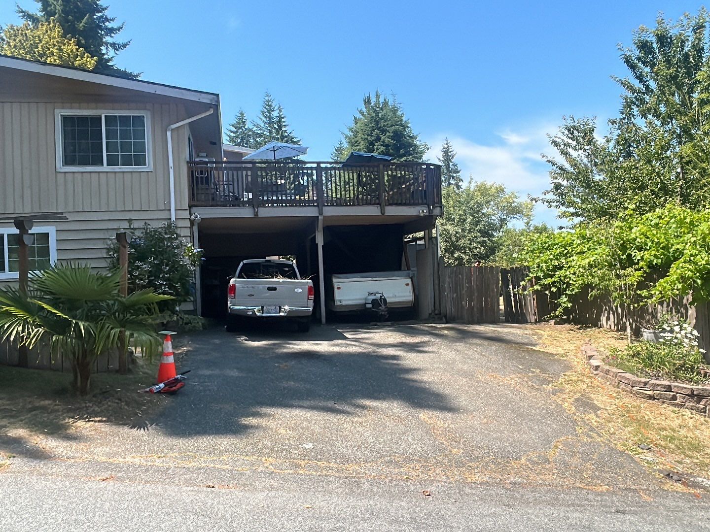 Oscar | Concrete Driveway  by Jireh Asphalt & Concrete Inc 
