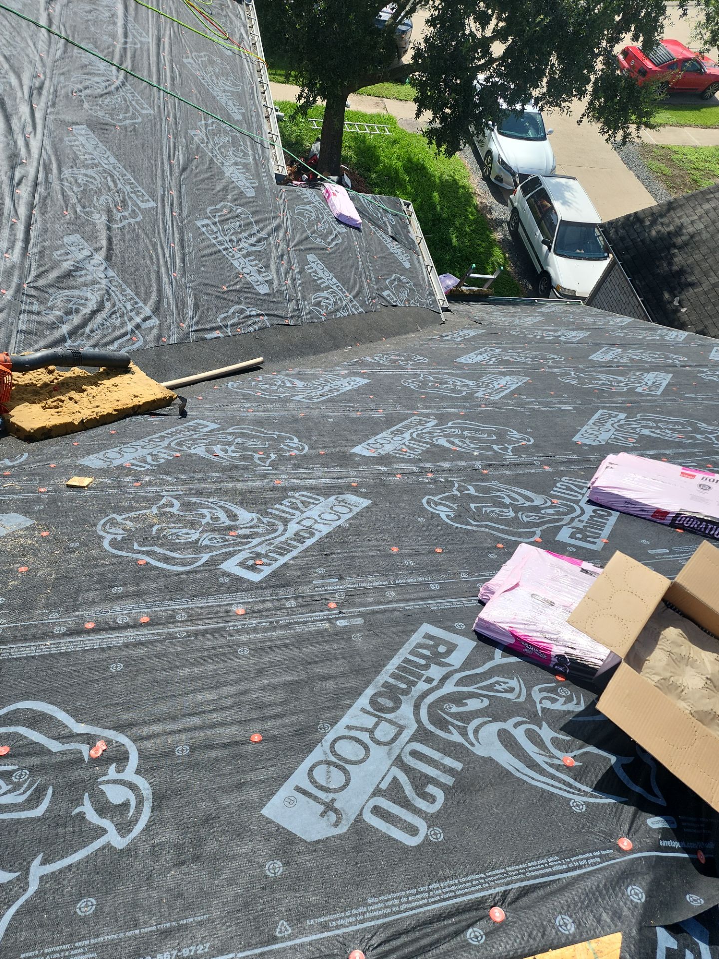 Residential Roofing Installation using Owen's Corning Duration (Lifetime) Shingles by Roof Repair Company
