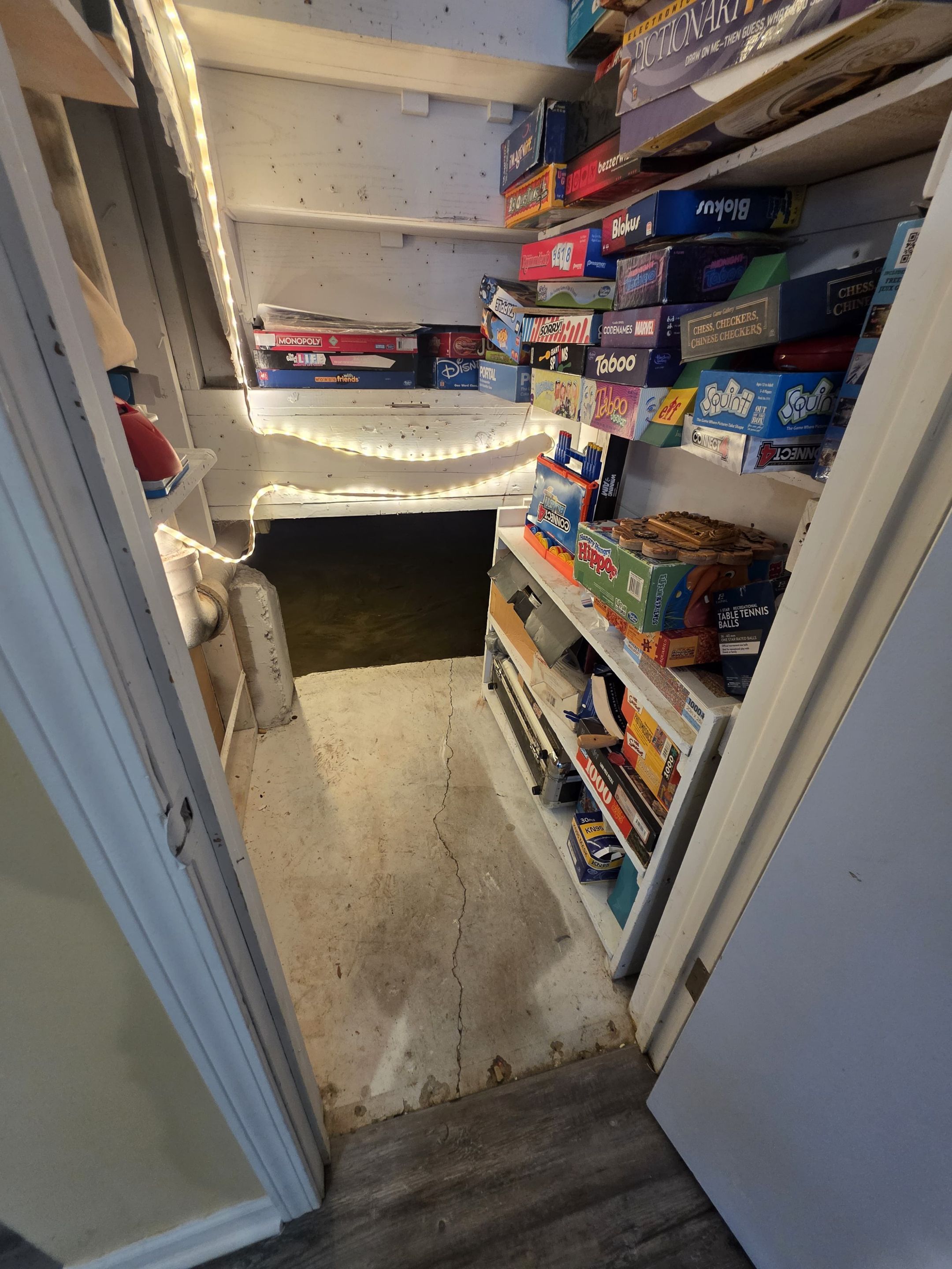 Crawlspace Water Extraction and Structural Drying in Oak Lawn by Chicagoland Water Medics