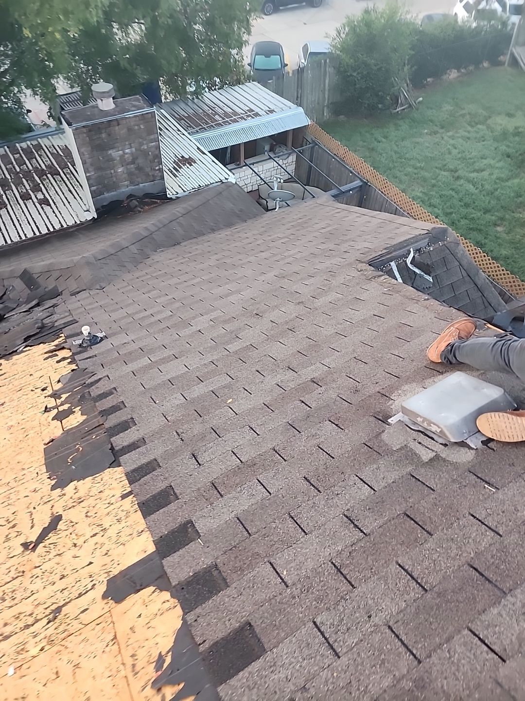 Residential Roofing Installation using Owen's Corning Duration (Lifetime) Shingles by Roof Repair Company