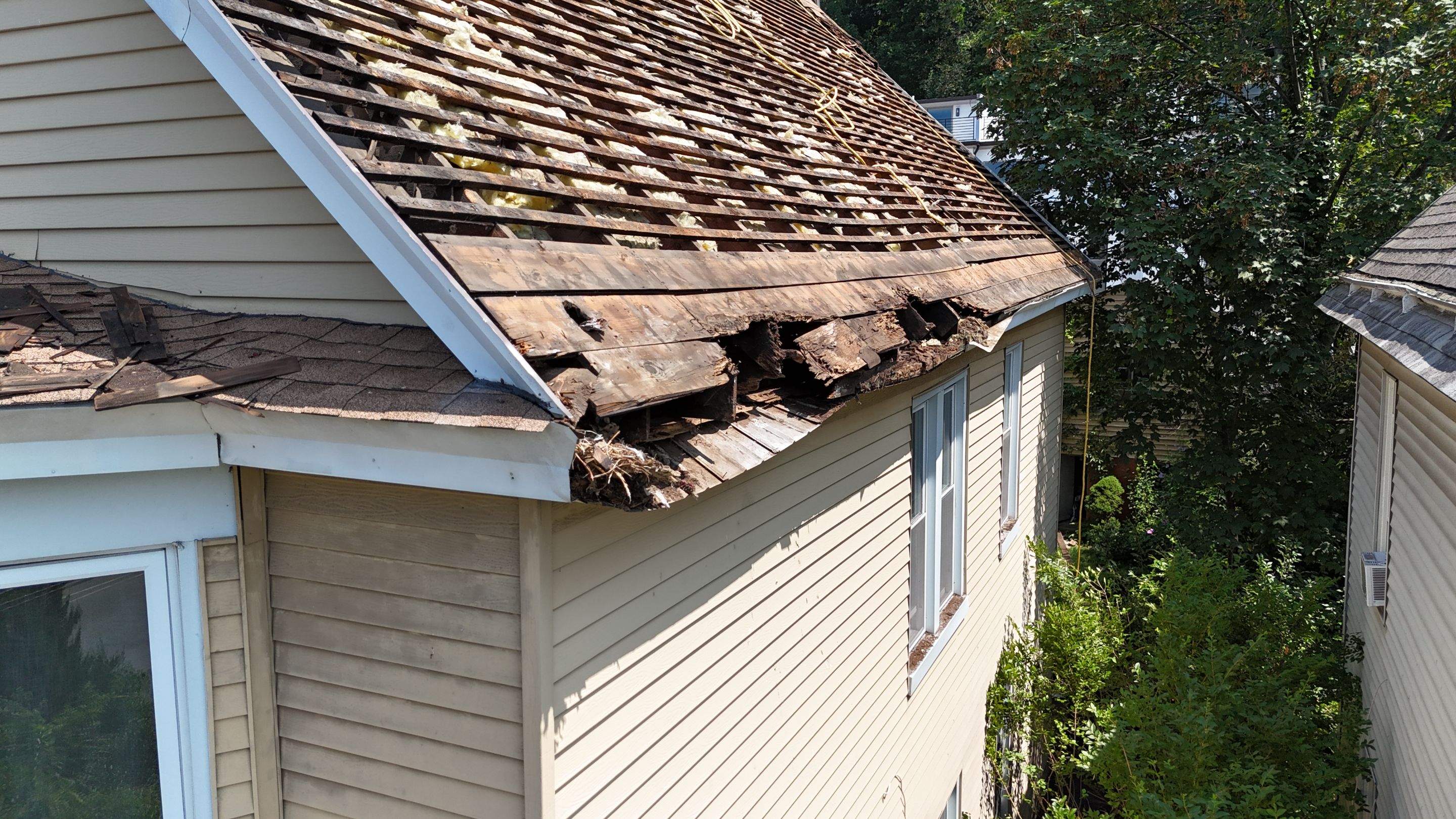 Project in Hastings-on-Hudson by The Energy Efficient Roofer & George's Seamless Gutters