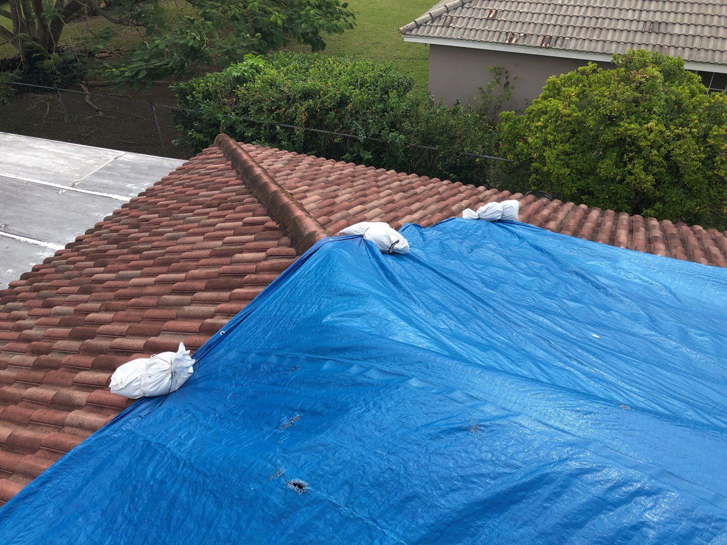 Metal Roof - Galvalume - Charcoal by Istueta Roofing