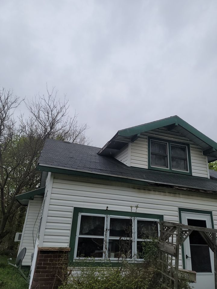 ATLAS PINNACLE COLOR: COASTAL GRANITE DRIP EDGE: WHITE by Eagle Eye Roofing