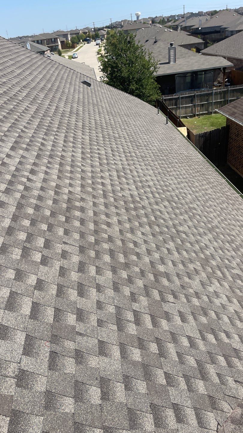 GAF HDZ - Weathered Wood by Elite Roofing LLC