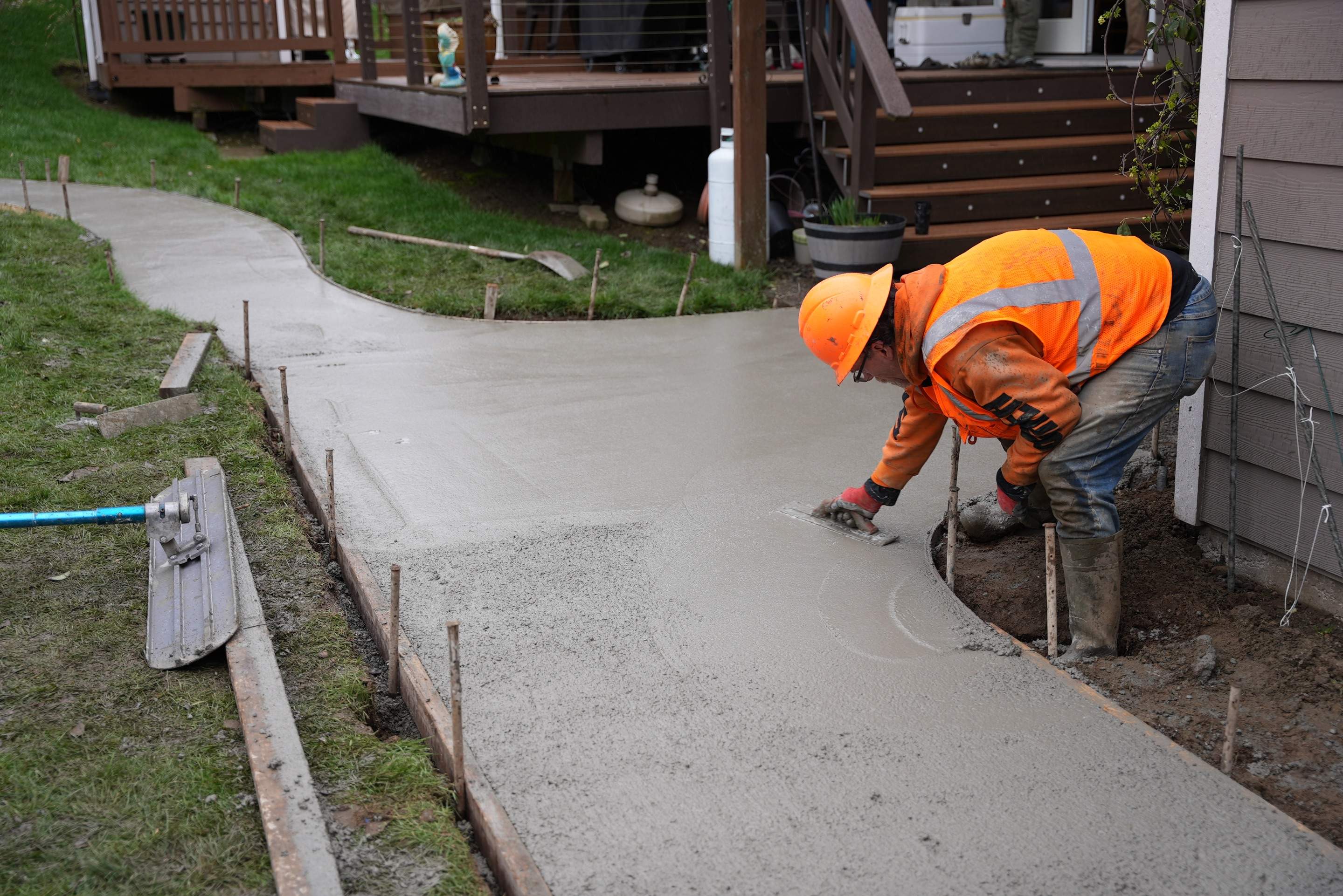 Wayne | Concrete patio & Walkway by Jireh Asphalt & Concrete Inc 