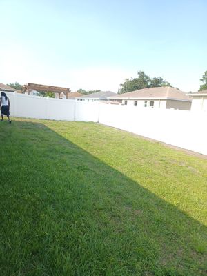 Ellenton, FL 6ft. Tall White Vinyl Privacy Fence