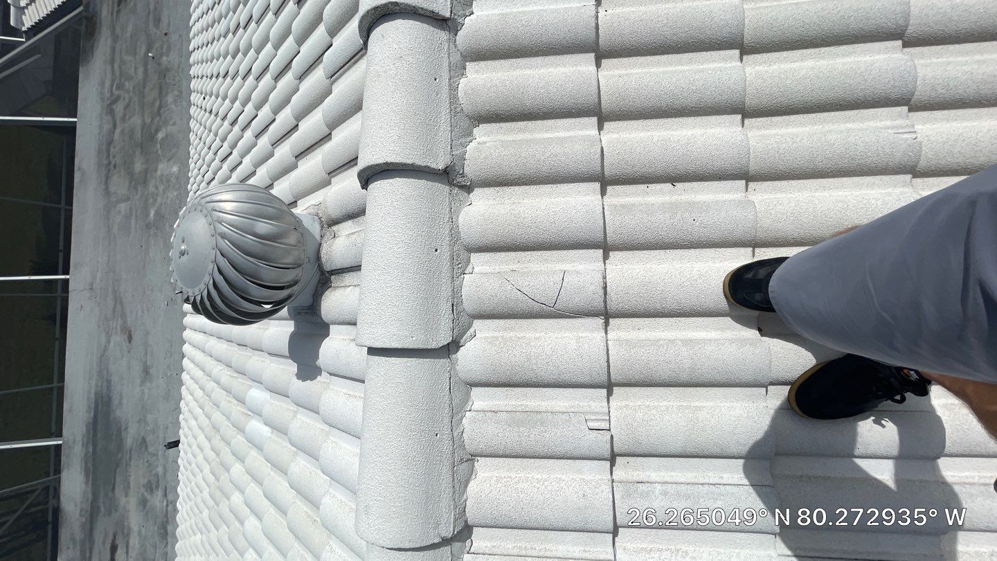 π Customer Spotlight: Lee M. (Black Boater) β Aastro Roofing Delivers Exceptional Service Again! π by Aastro Roofing