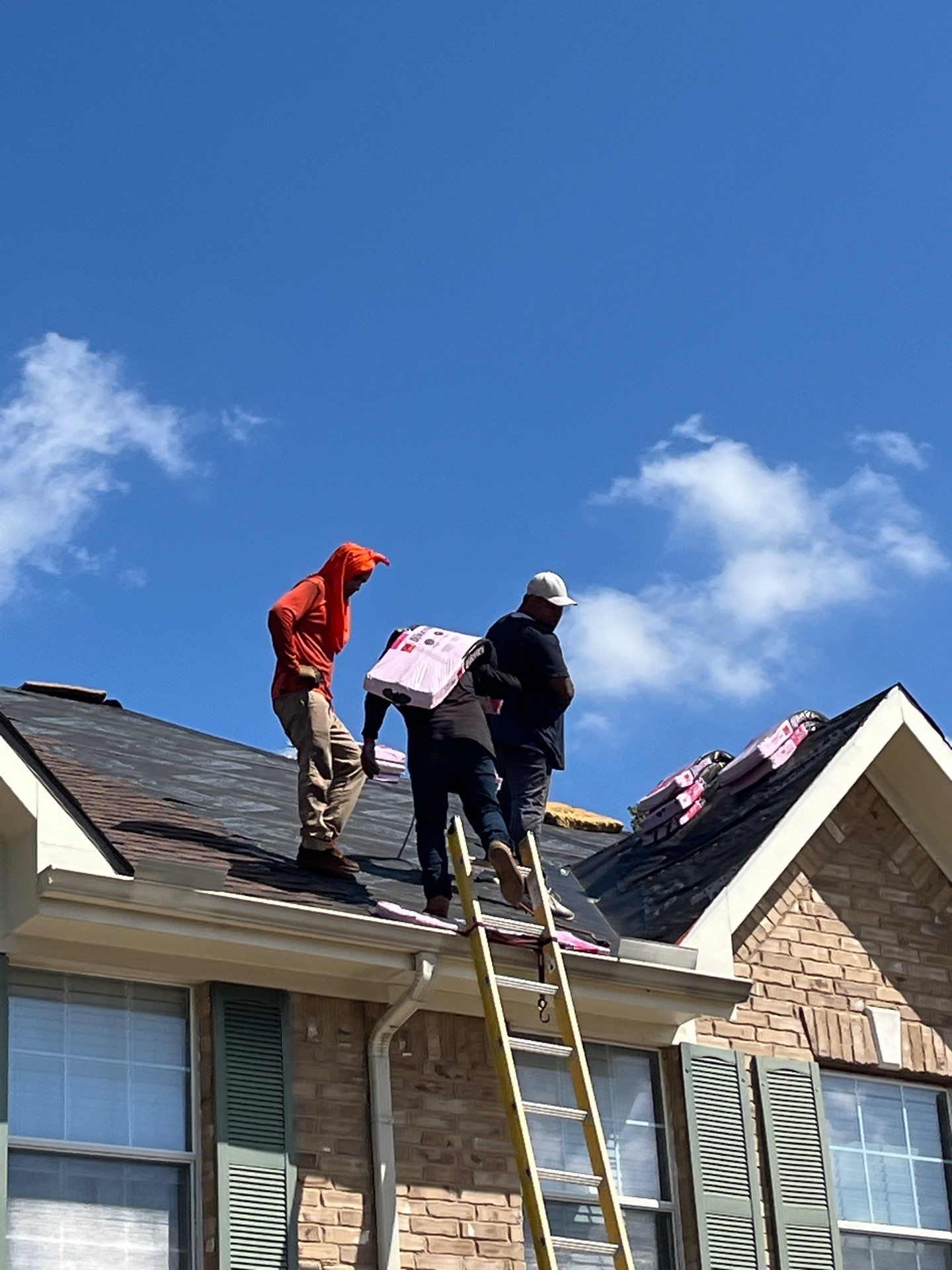 Residential Roofing Installation using Owen's Corning Duration (Lifetime) Shingles by Roof Repair Company
