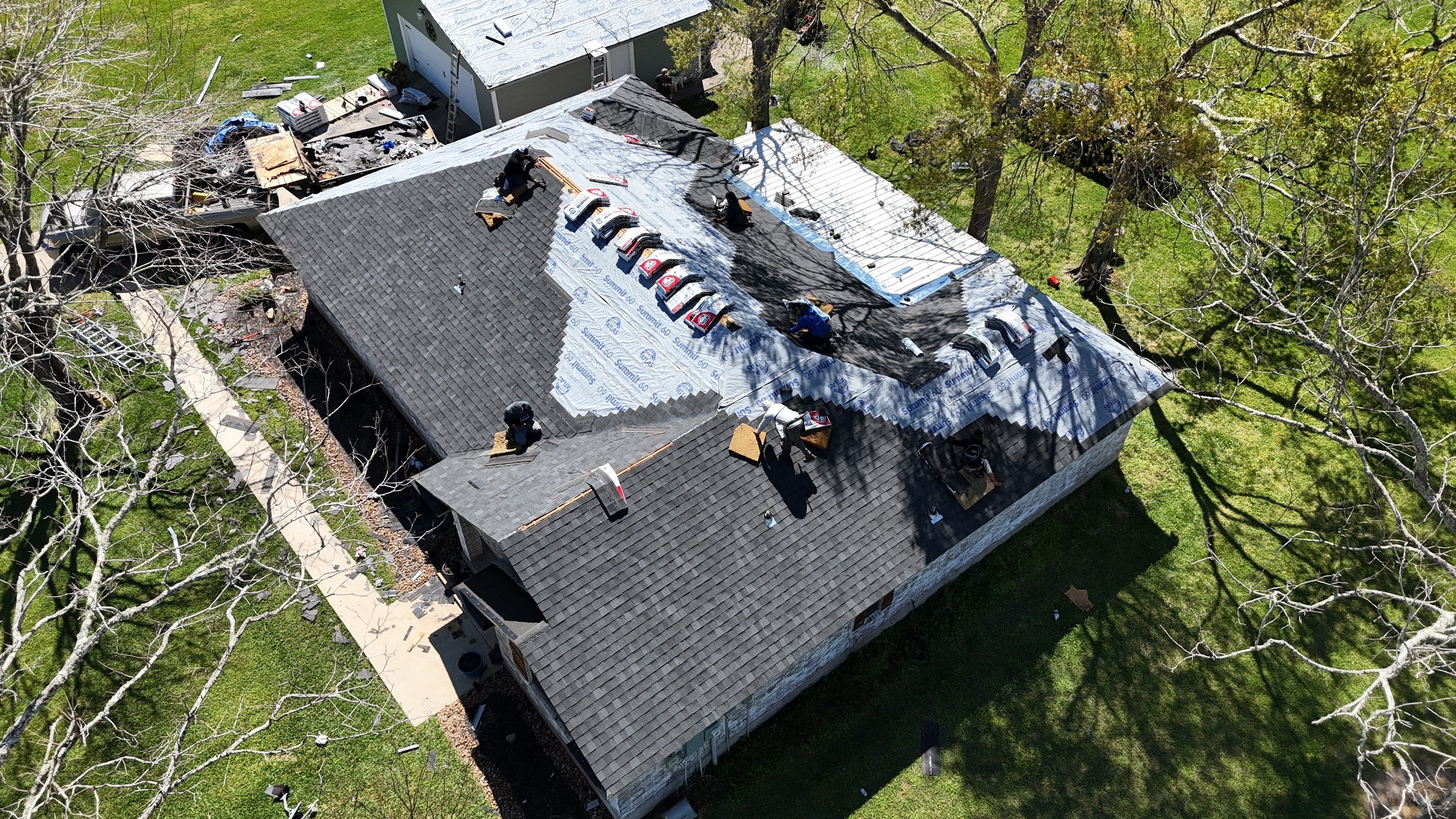 Angleton Roof Installation using Atlas Pinnacle Pristine by Modern BYLT Roofing & Construction