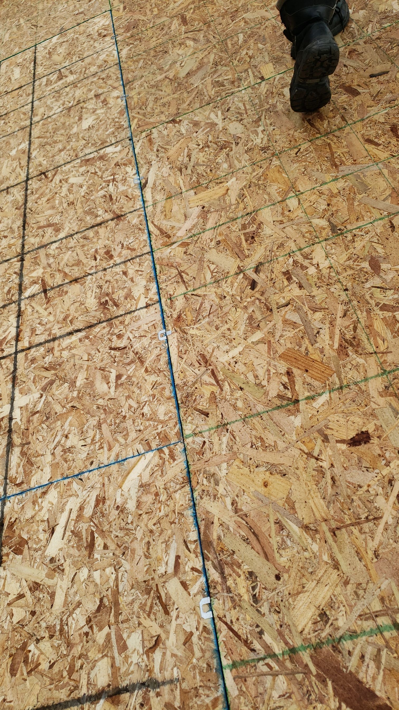 CERTAINTEED LANDMARK COLOR: PEWTER DRIP EDGE: WHITE by Eagle Eye Roofing