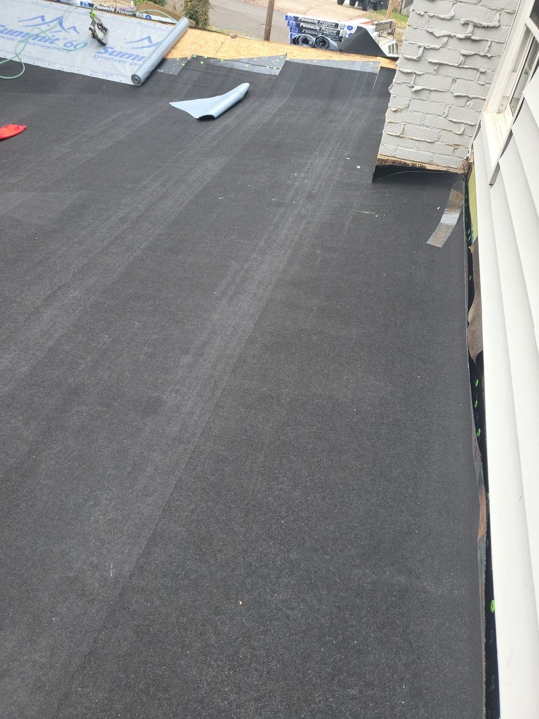 ATLAS PINNACLE COLOR: BLACK SHADOW by Eagle Eye Roofing