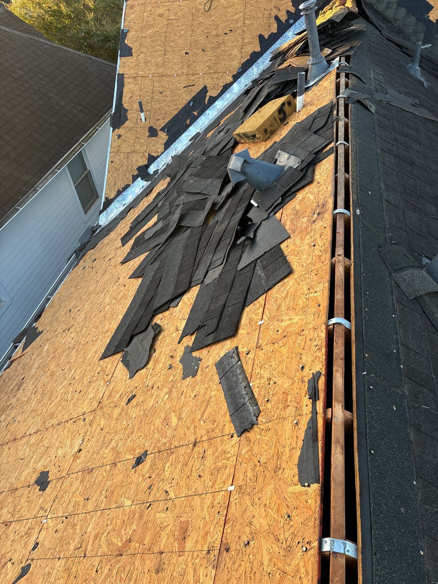 Residential Roofing Installation using Owen's Corning Duration (Lifetime) Shingles by Roof Repair Company