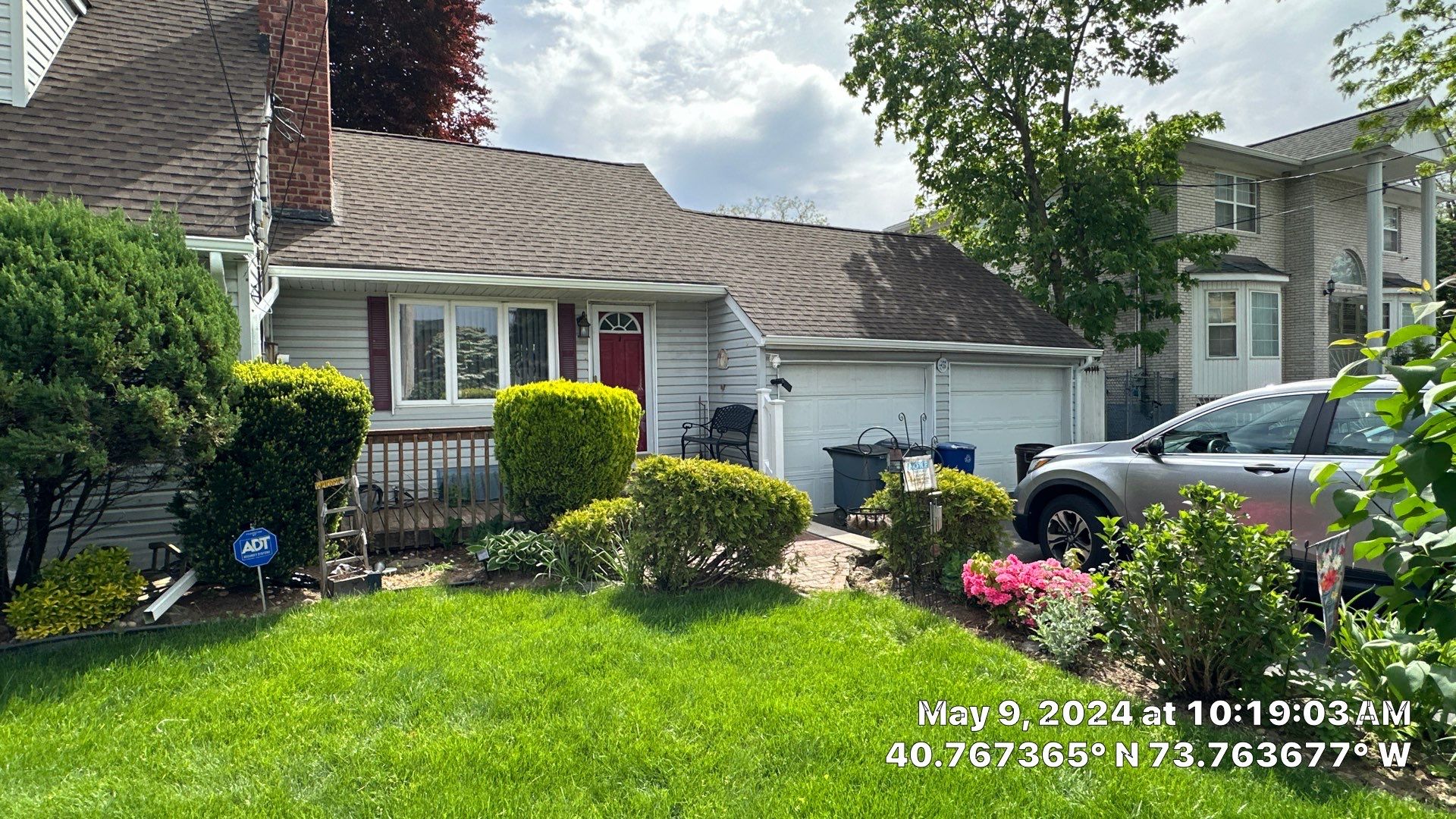 Full House Installation 5" white seamless gutters 2x3 leaders using 5"white K style seamless gutters and 2x3 white leaders by Above All Gutters 