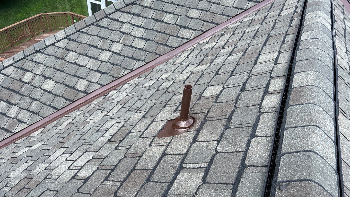 Roof Replacement using Certainteed Grand Manor Shingles by American Home Contractors