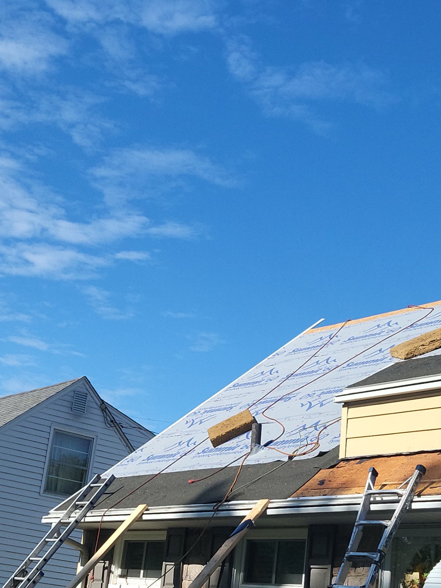 Atlas Pinnacle, Color, Black Shadow, Drip Edge, Color, White by Eagle Eye Roofing