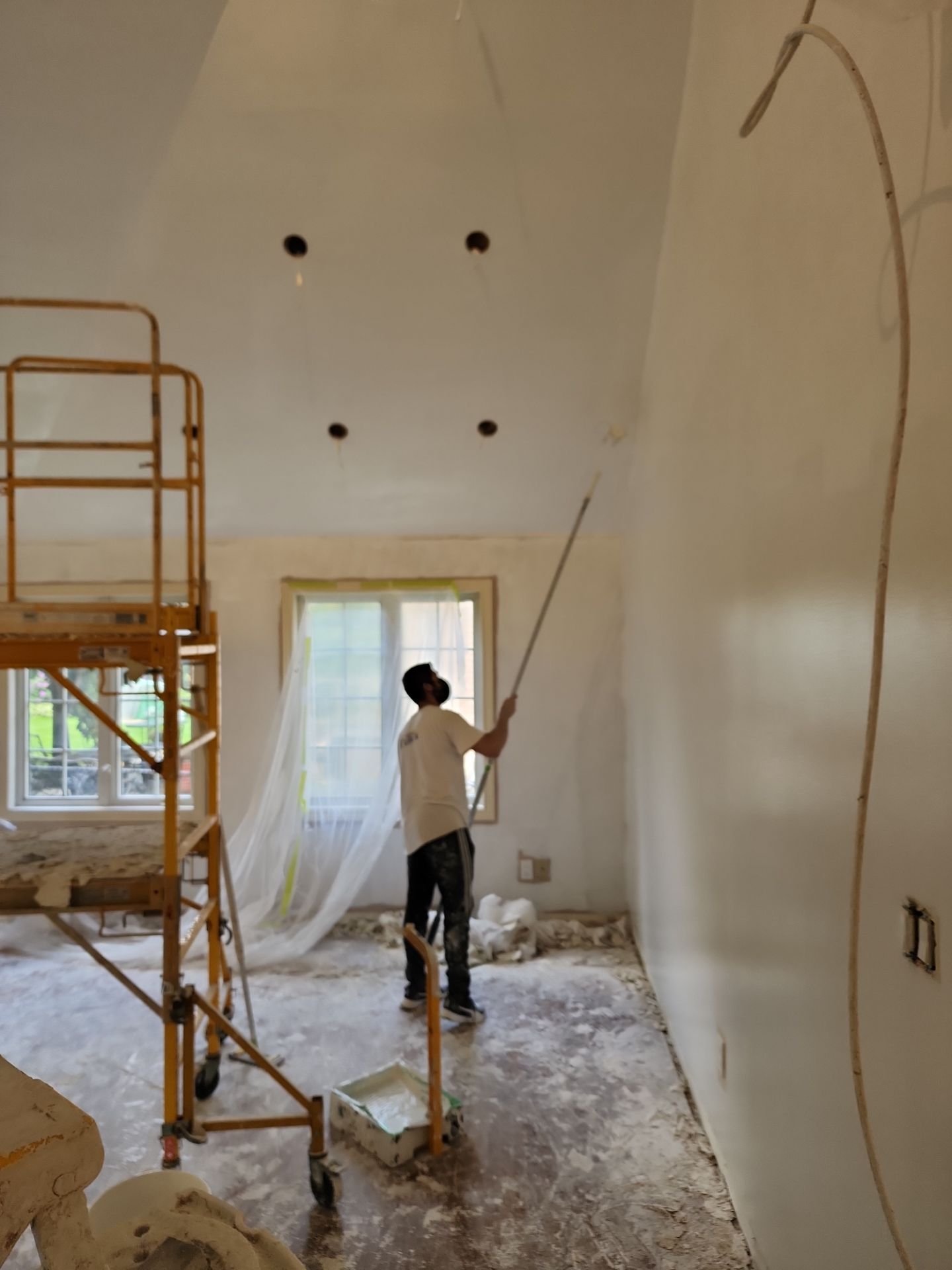 Project in Newmarket ( Full House, Stucco Ceilings) by GTA HOME PAINTING