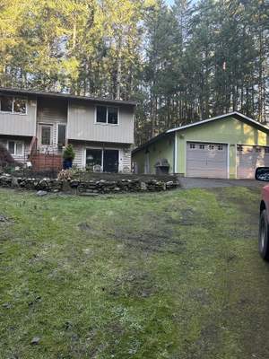 Residential Roof Cleaning Estimate in Poulsbo, WA