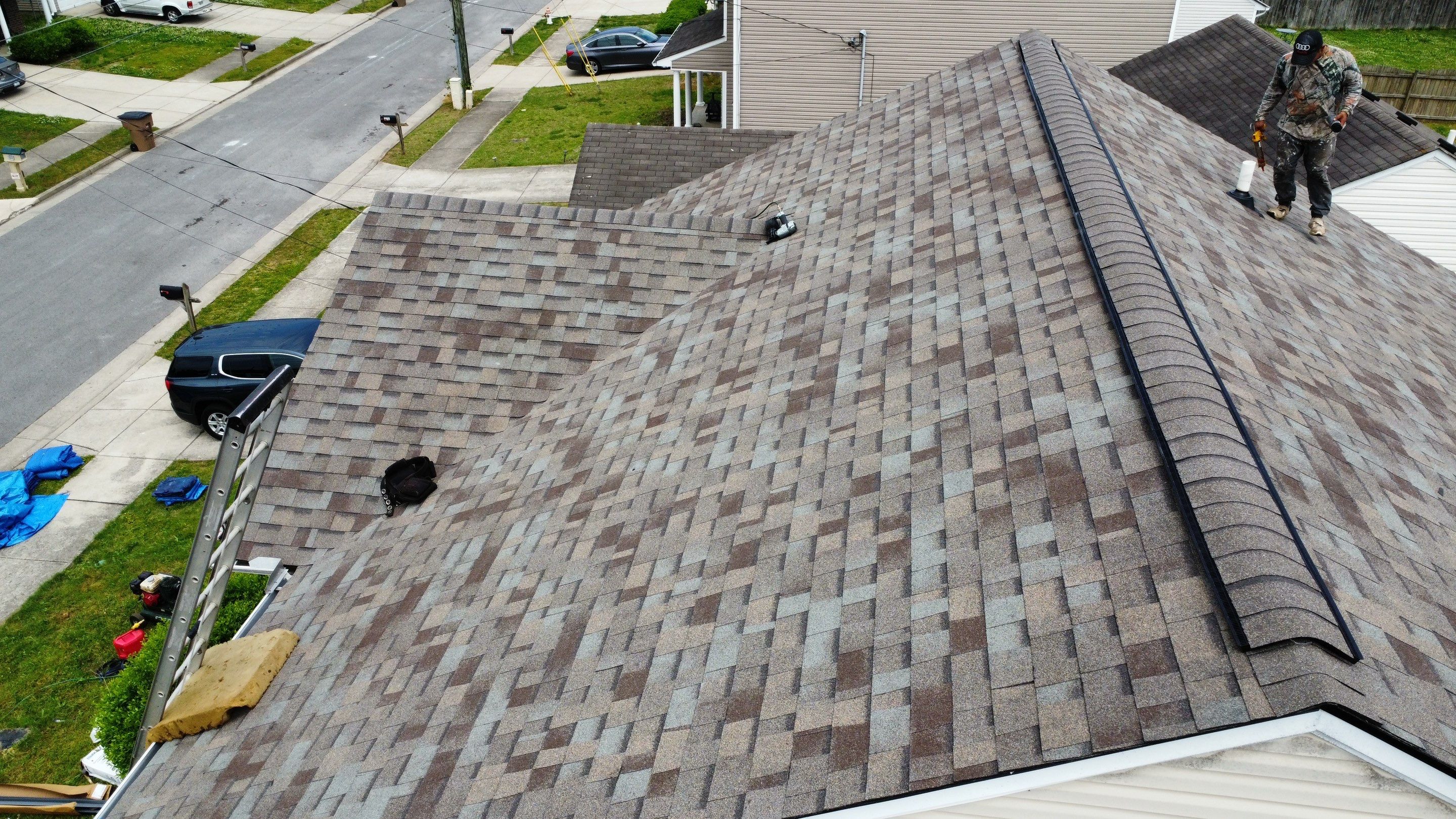 Residential Roofing Installation using Owens Corning TruDef Oakridge Roofing System by Undersun Roofing 