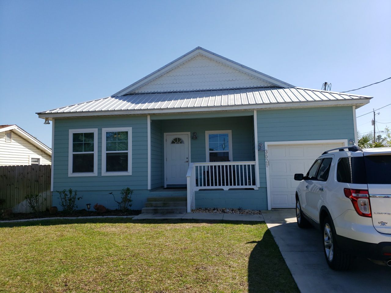 K-Style Seamless Gutter Installation using 6 Inch Seamless Aluminum Gutters by Gutter Professors