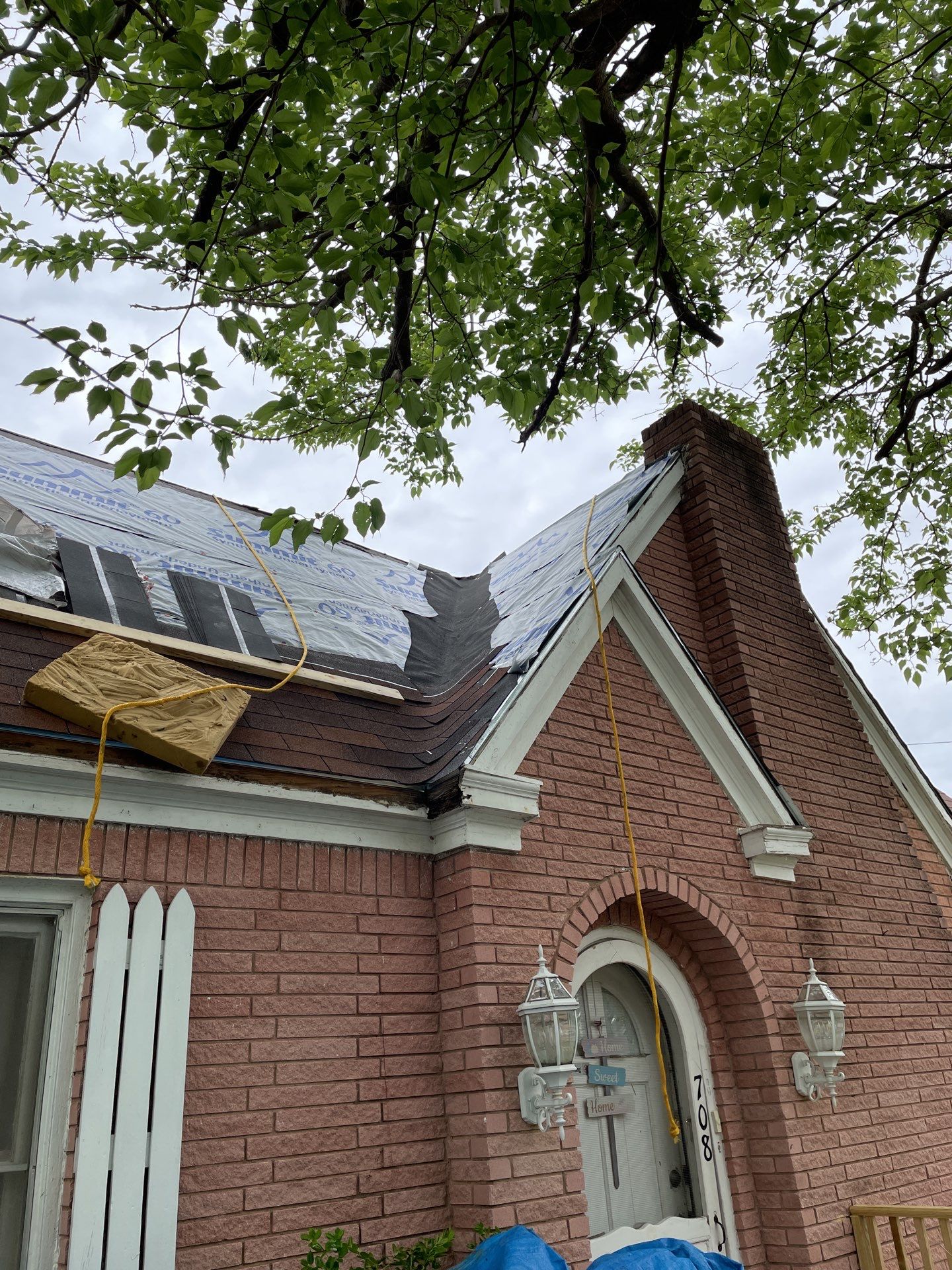 Residential Roofing Installation using ATLAS Pinnacle Pristine Shingles by Harvey Roofing & Construction