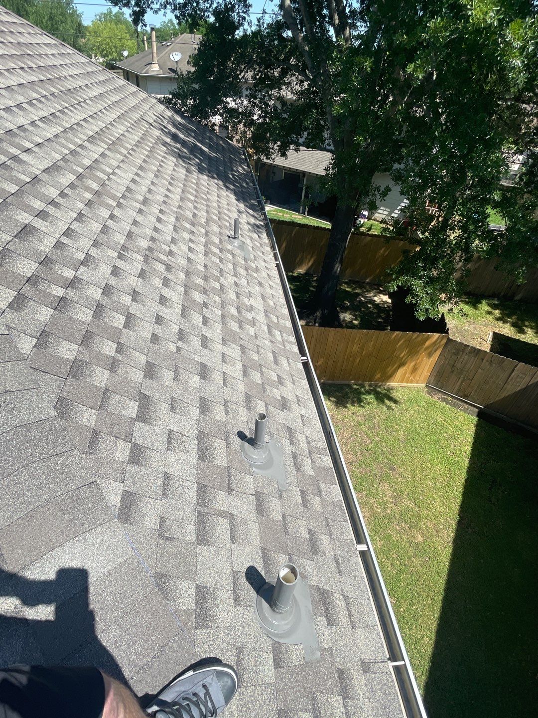 GAF HDZ - Weathered Wood by Elite Roofing LLC