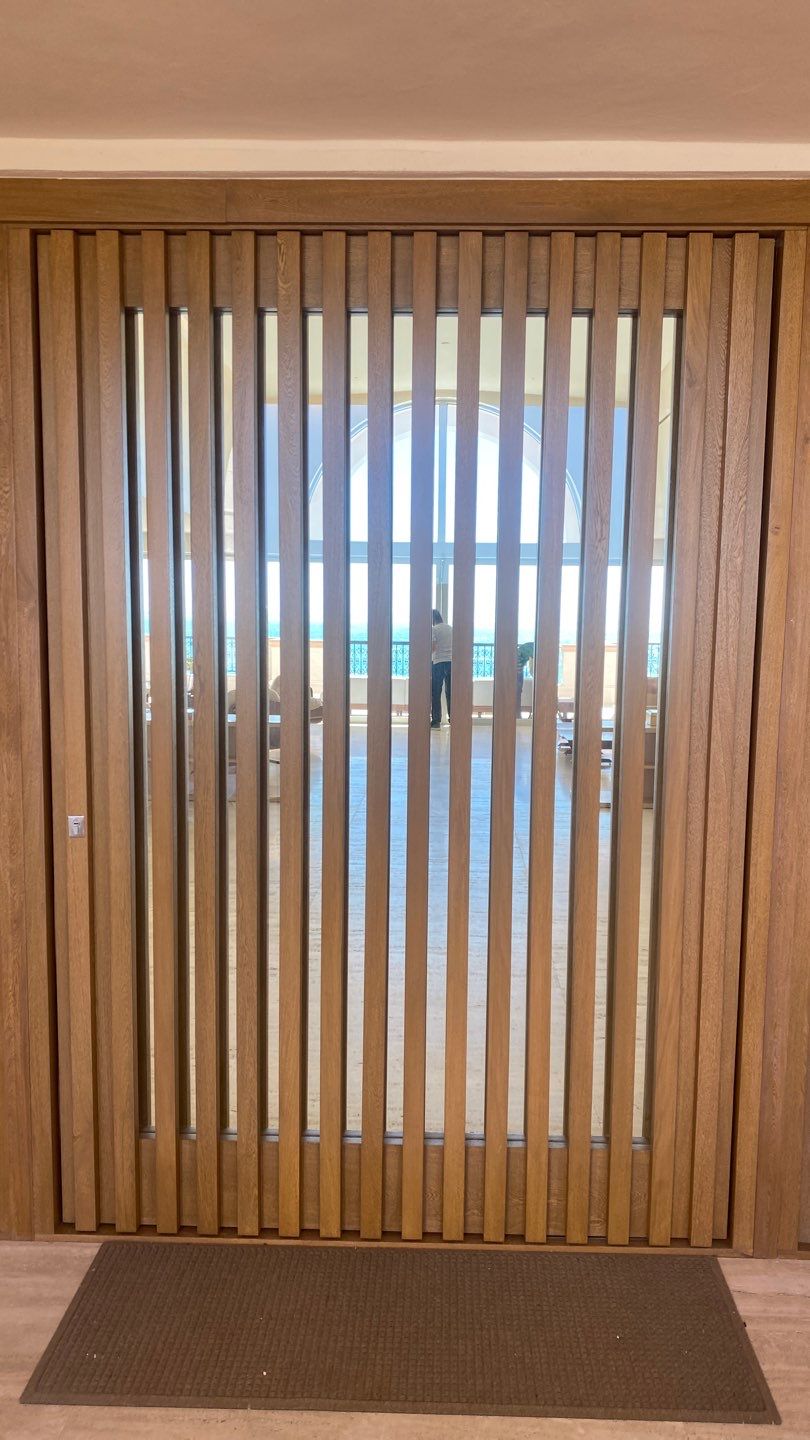 7774 - FISHER ISLAND by Impact Precious Wood Inc.