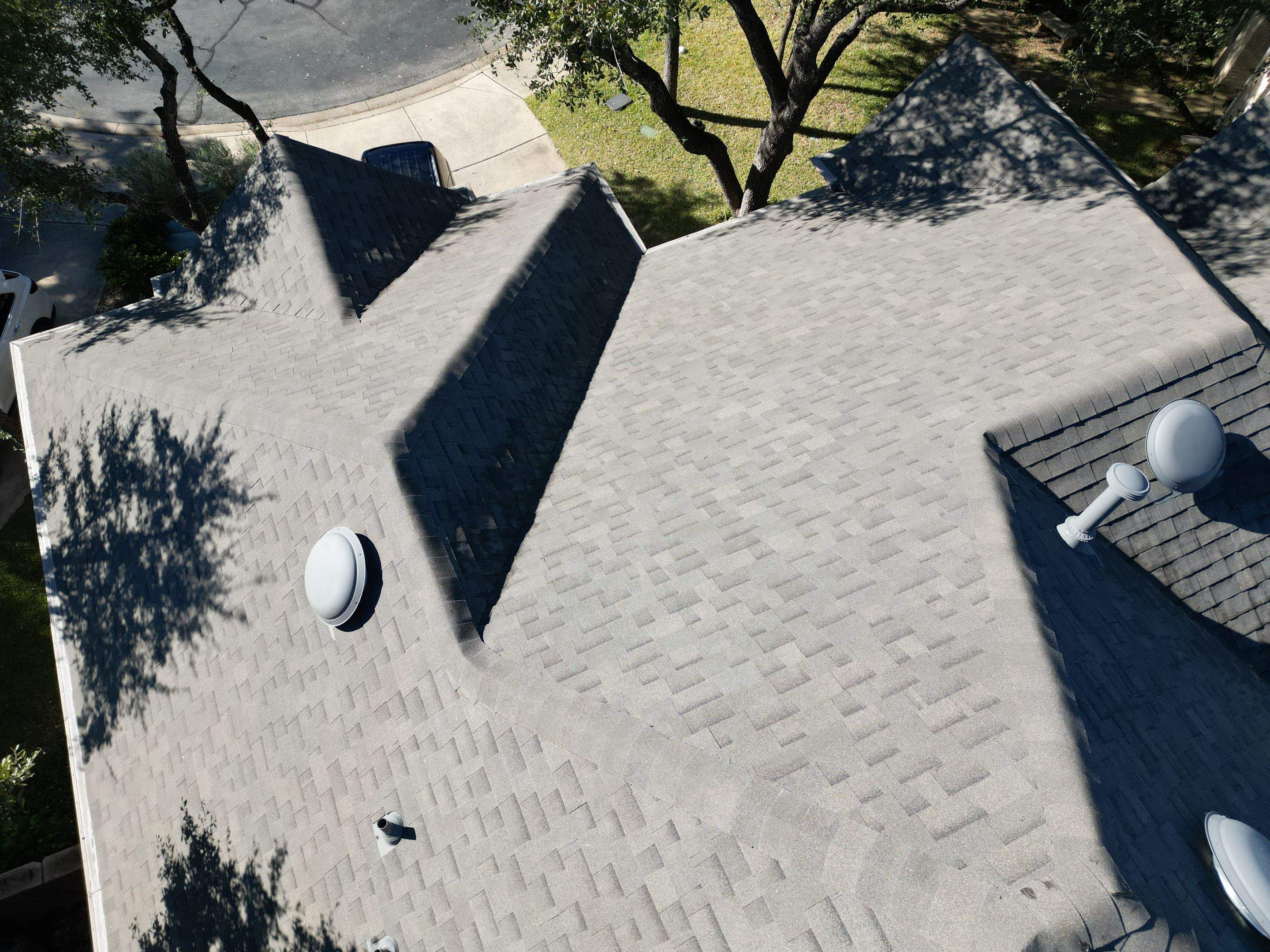 Weathered Wood - Malarkey Highlander by RoofsOnly.com