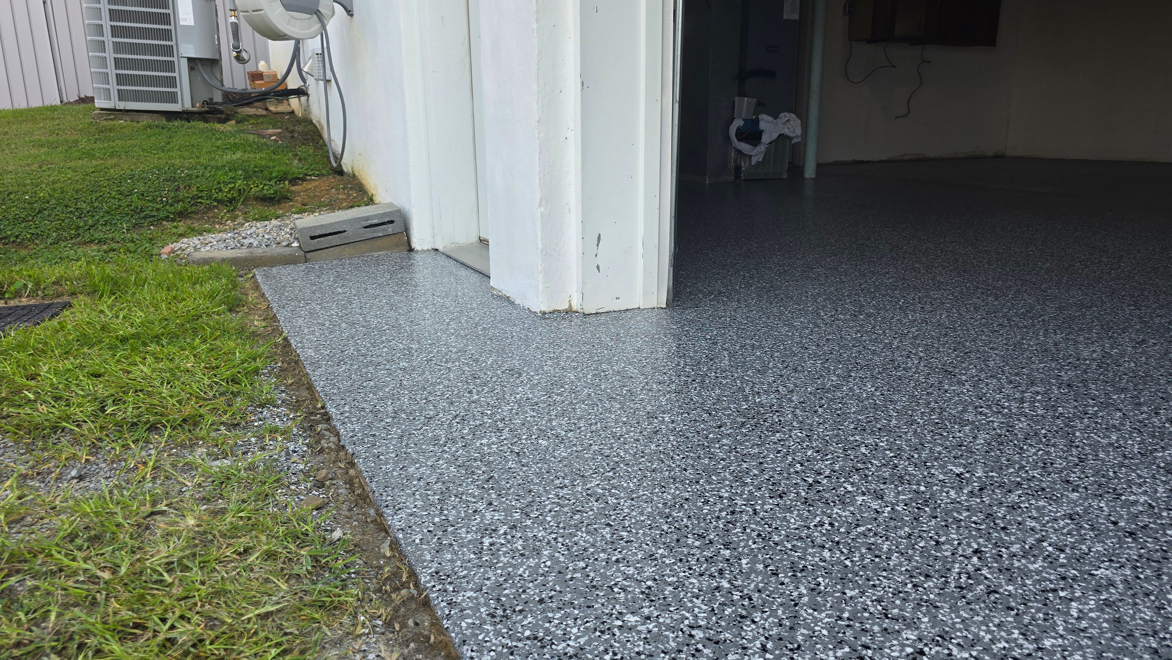 Garage & Patio Using Wombat & Mushroom by Elite Floor Solutions