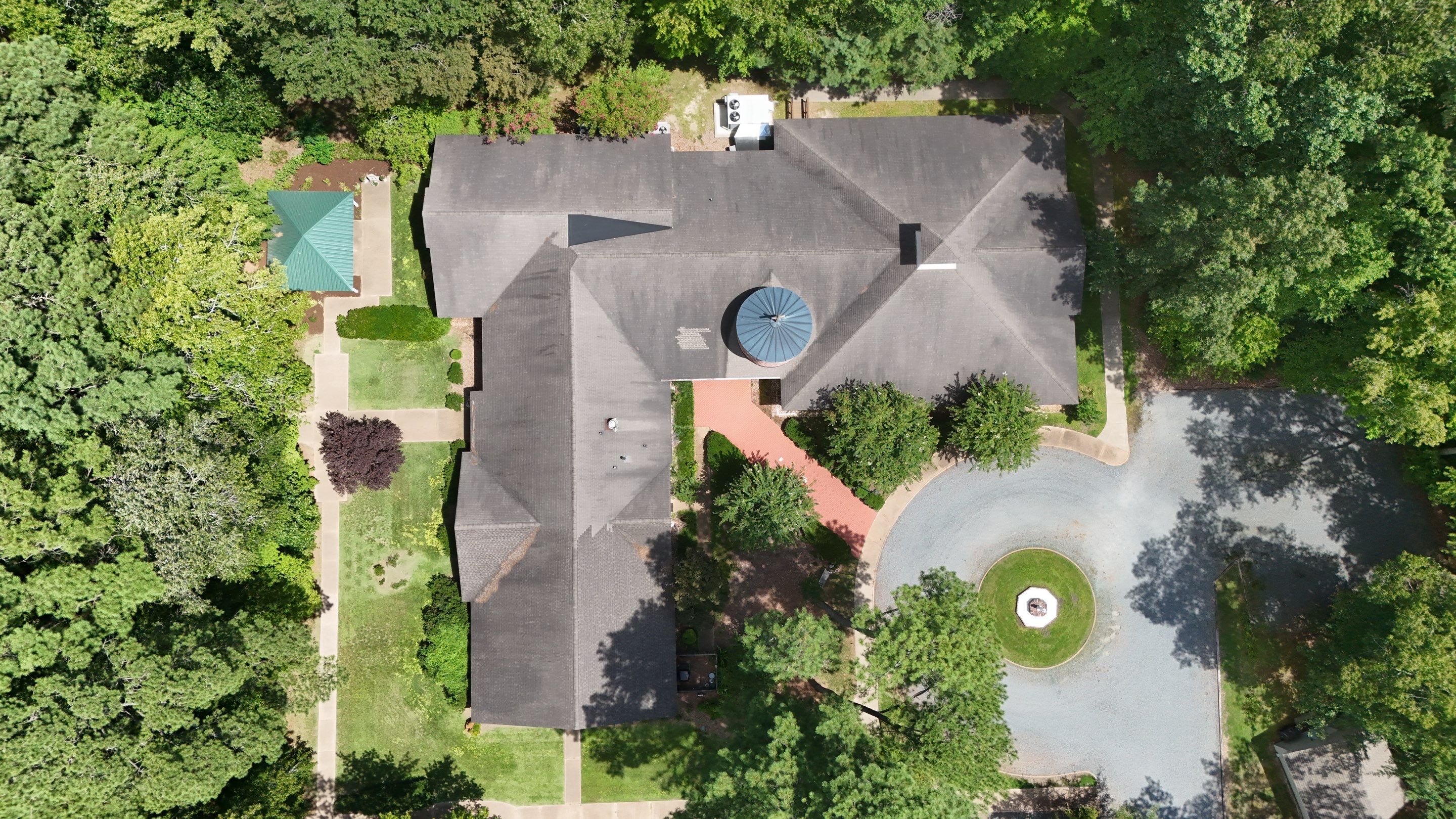 Comprehensive Asphalt Shingle Roof Replacement in Mathews, Virginia by Cade Construction