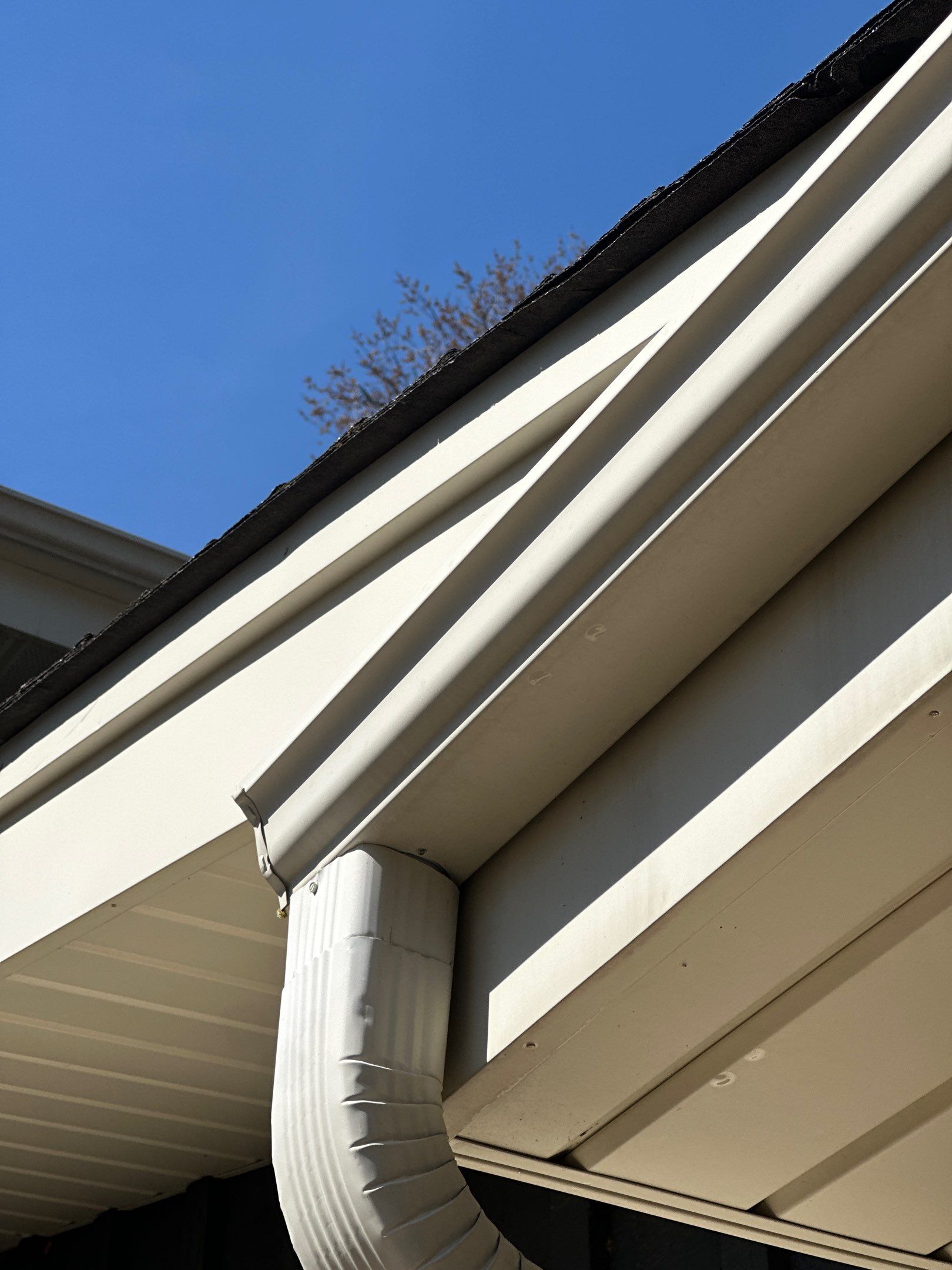 Highland Park, IL House Wash by Simmons Power & Soft Washing