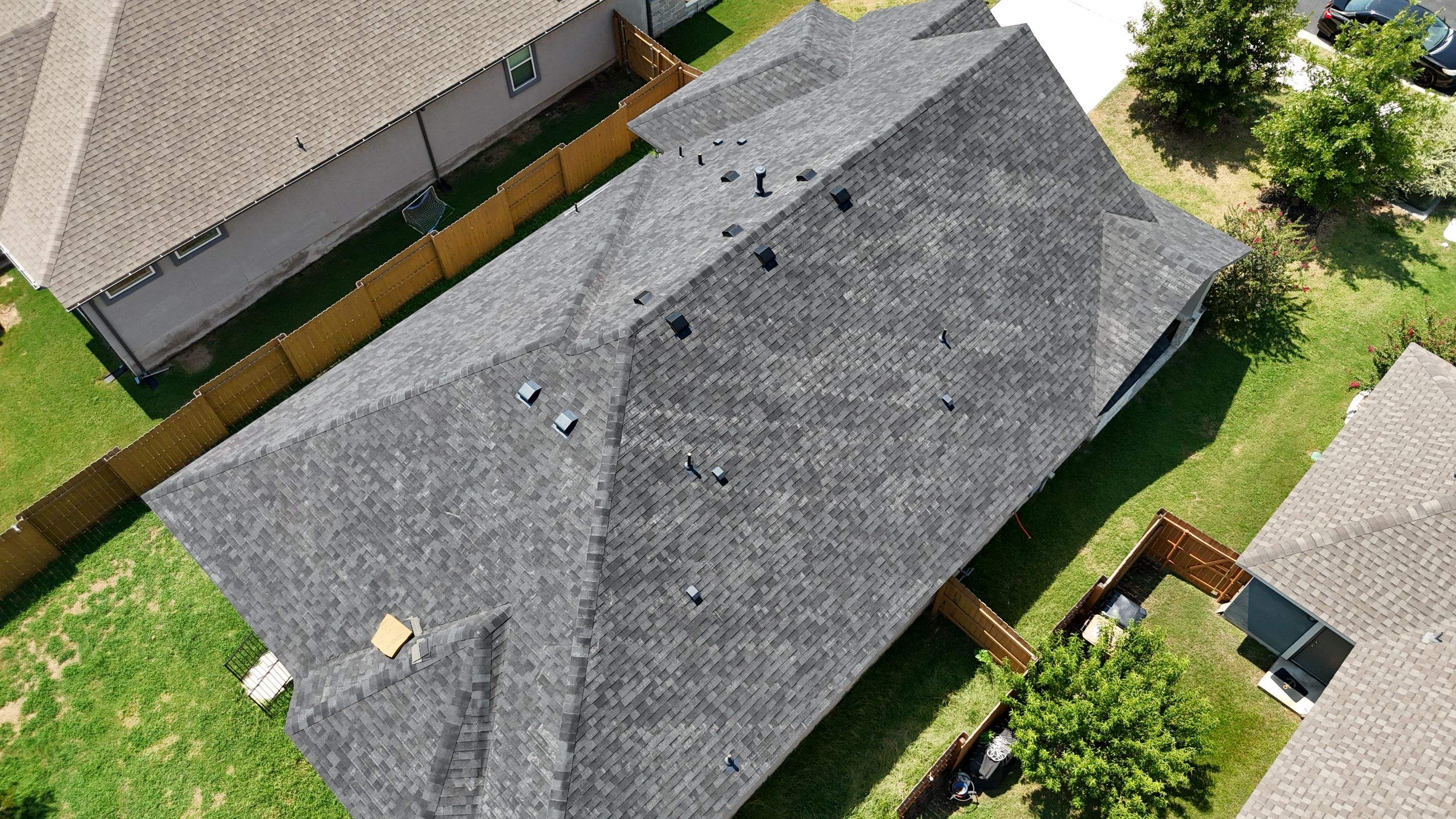 Brilliant Black - Malarkey Vista by RoofsOnly.com