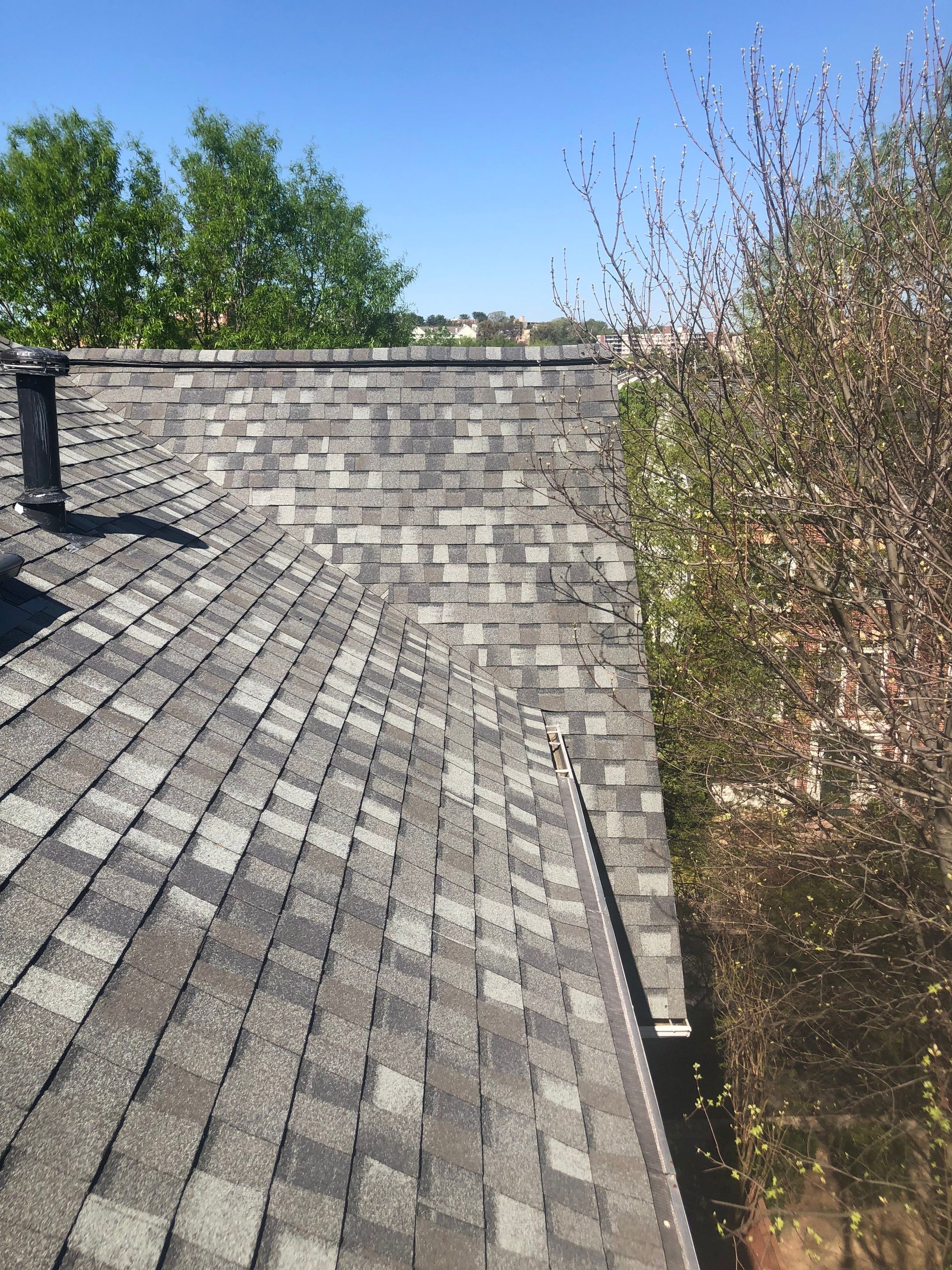 Alexandria: CertainTeed Landmark Pro Designer Shingles in Max Def Georgetown Gray by RM Banning, Inc.