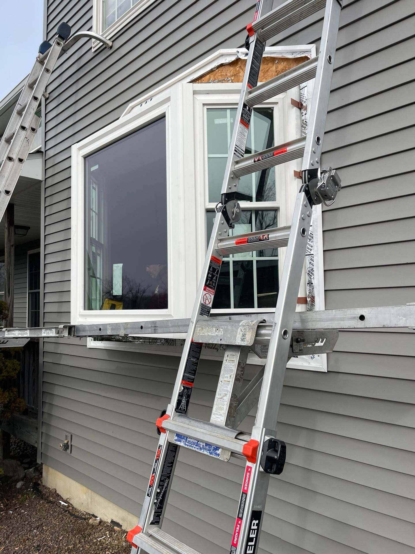 Exterior & Window Installation using CertainTeed Mainstreet & ViWinTech Windows by Koontz Construction