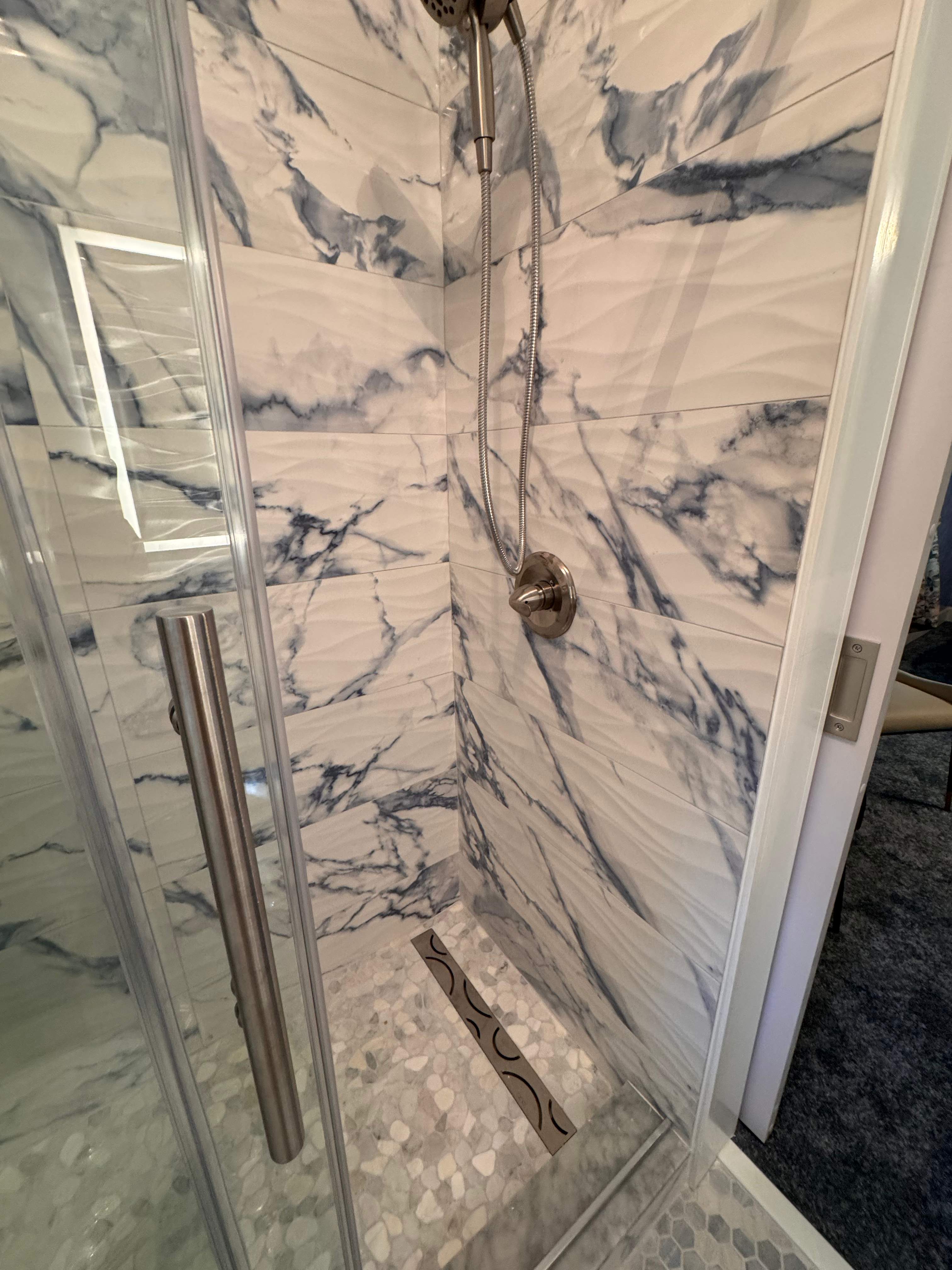 Guest bathroom renovation by Prudencio