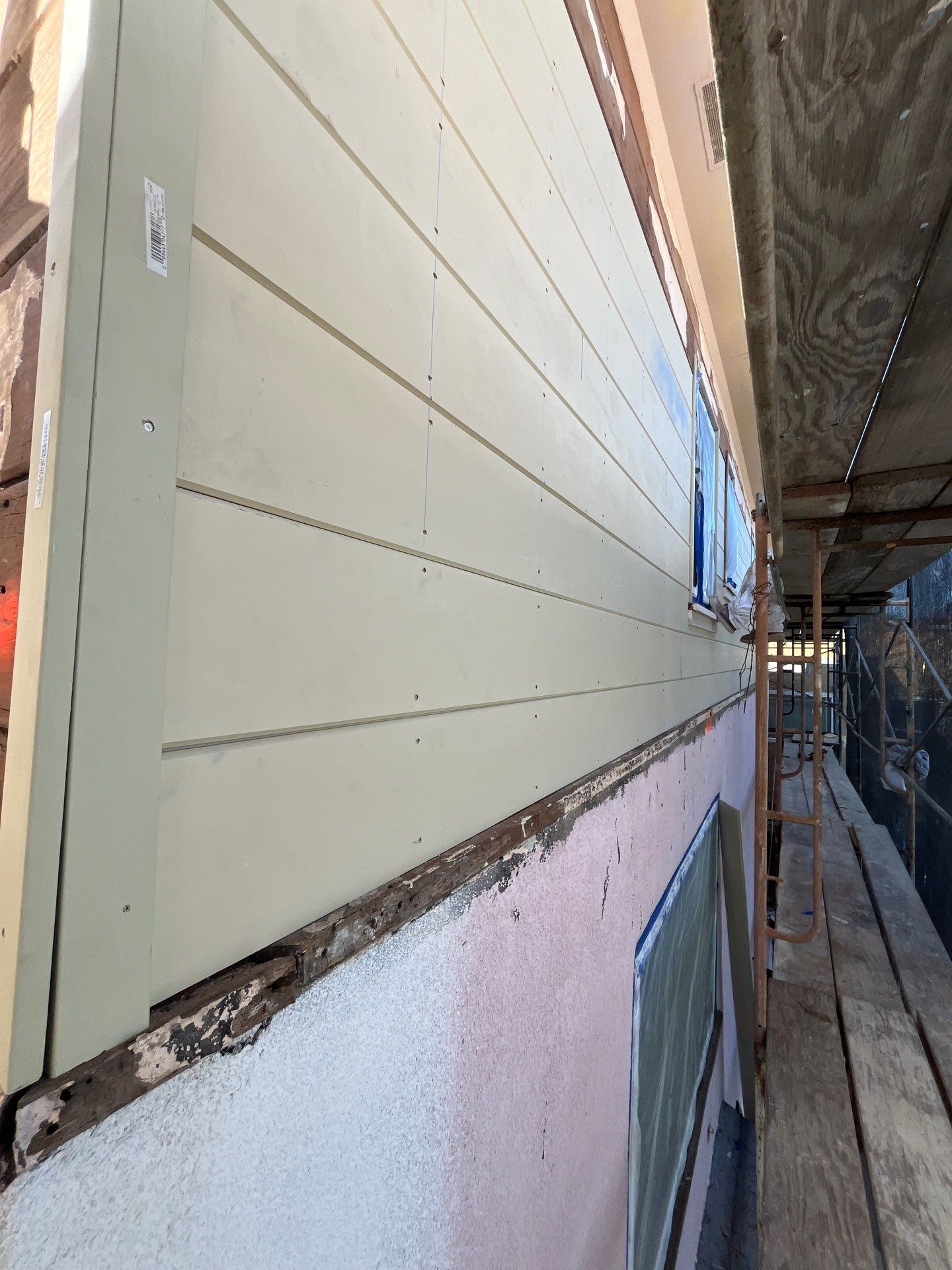 Exterior Painting using Sherwin-Williams  by Herrera’s Bay Area Painting inc.