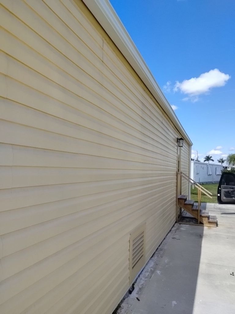 Aluminum Seamless Gutters using K-Style Seamless Gutters in North Fort Myers, FL by Gutter Professors