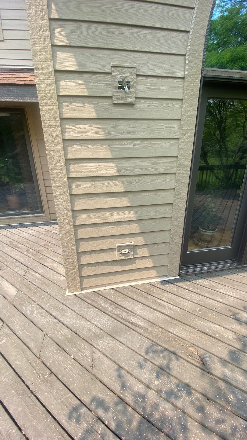 James Hardie Vinyl Siding Installation by Custom Installations, Inc.