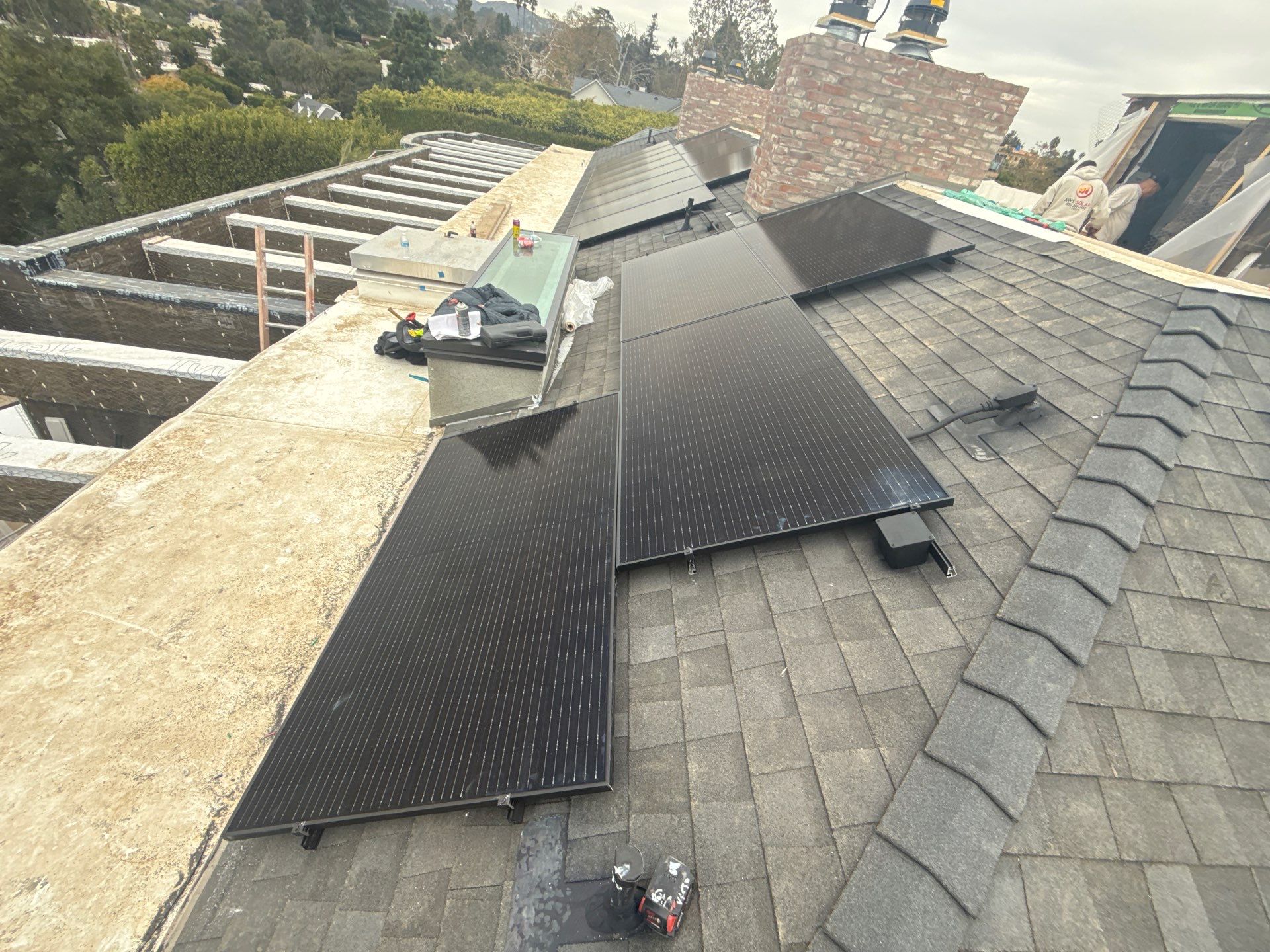 Residential Solar Panel and Battery Storage Installation in Los Angeles by AWS Solar