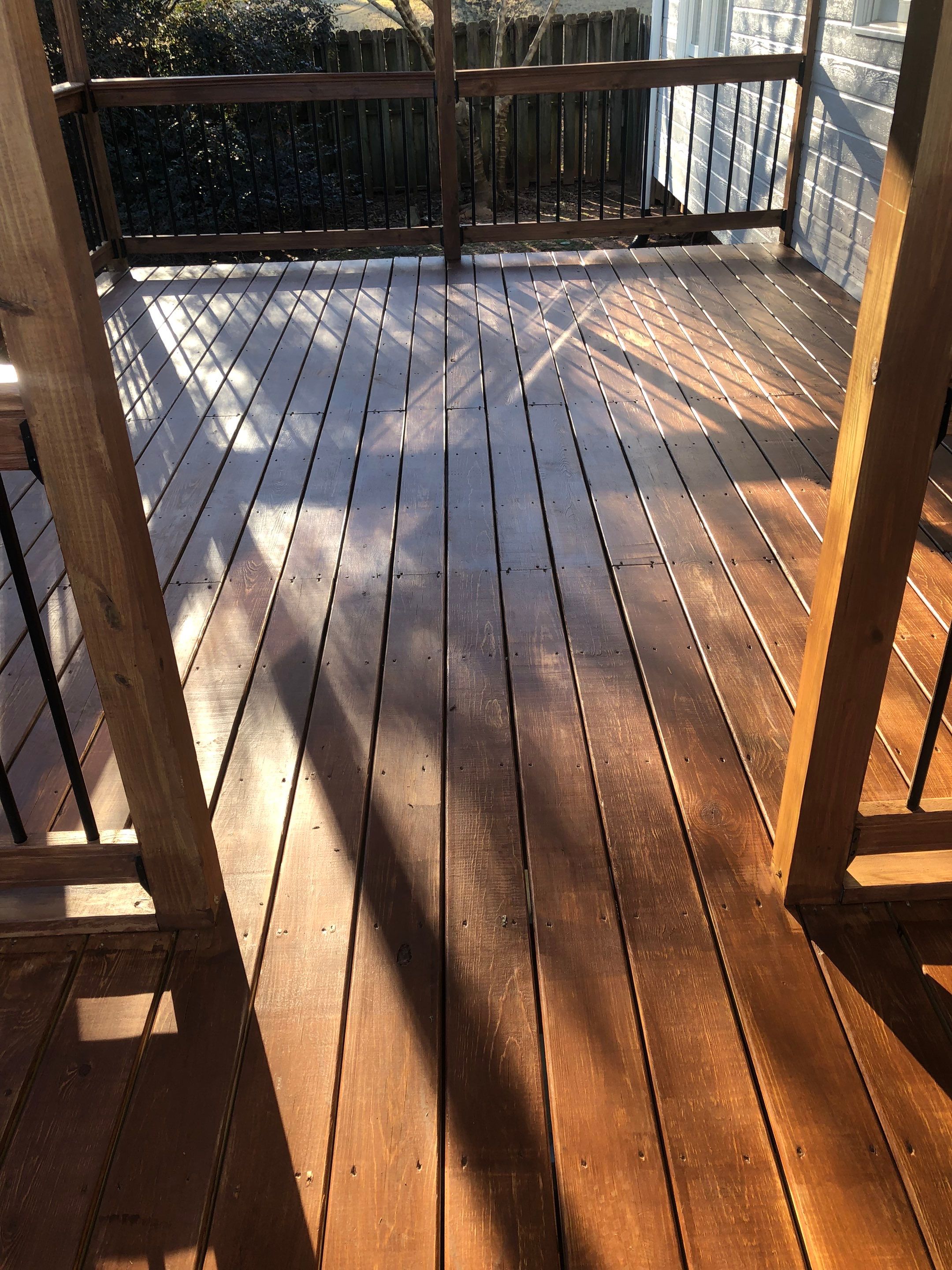 Balmoral Estates Screened Deck  by Pillar and Pine