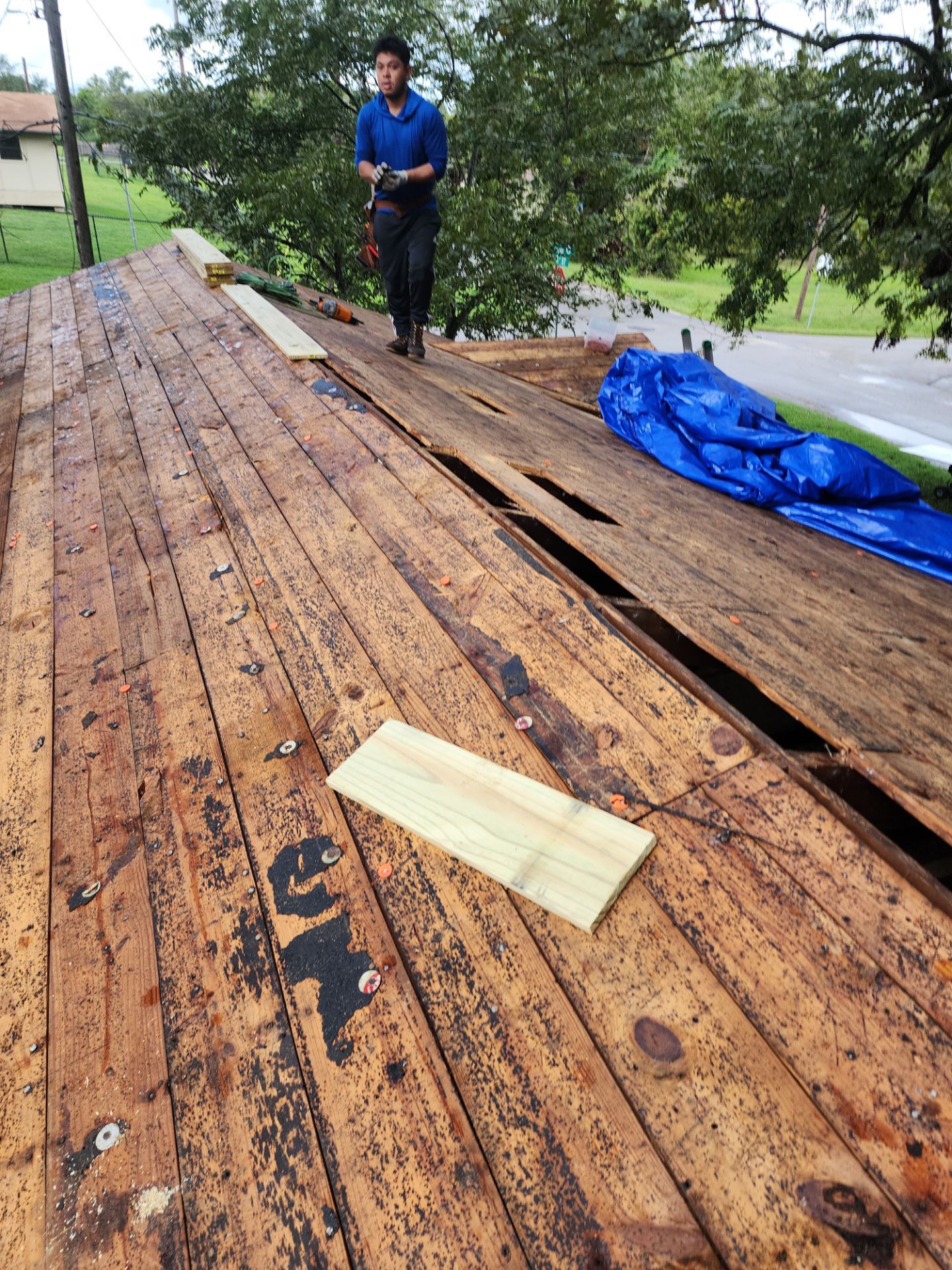 Residential Roofing Installation using Owen's Corning Duration (Lifetime) Shingles by Roof Repair Company