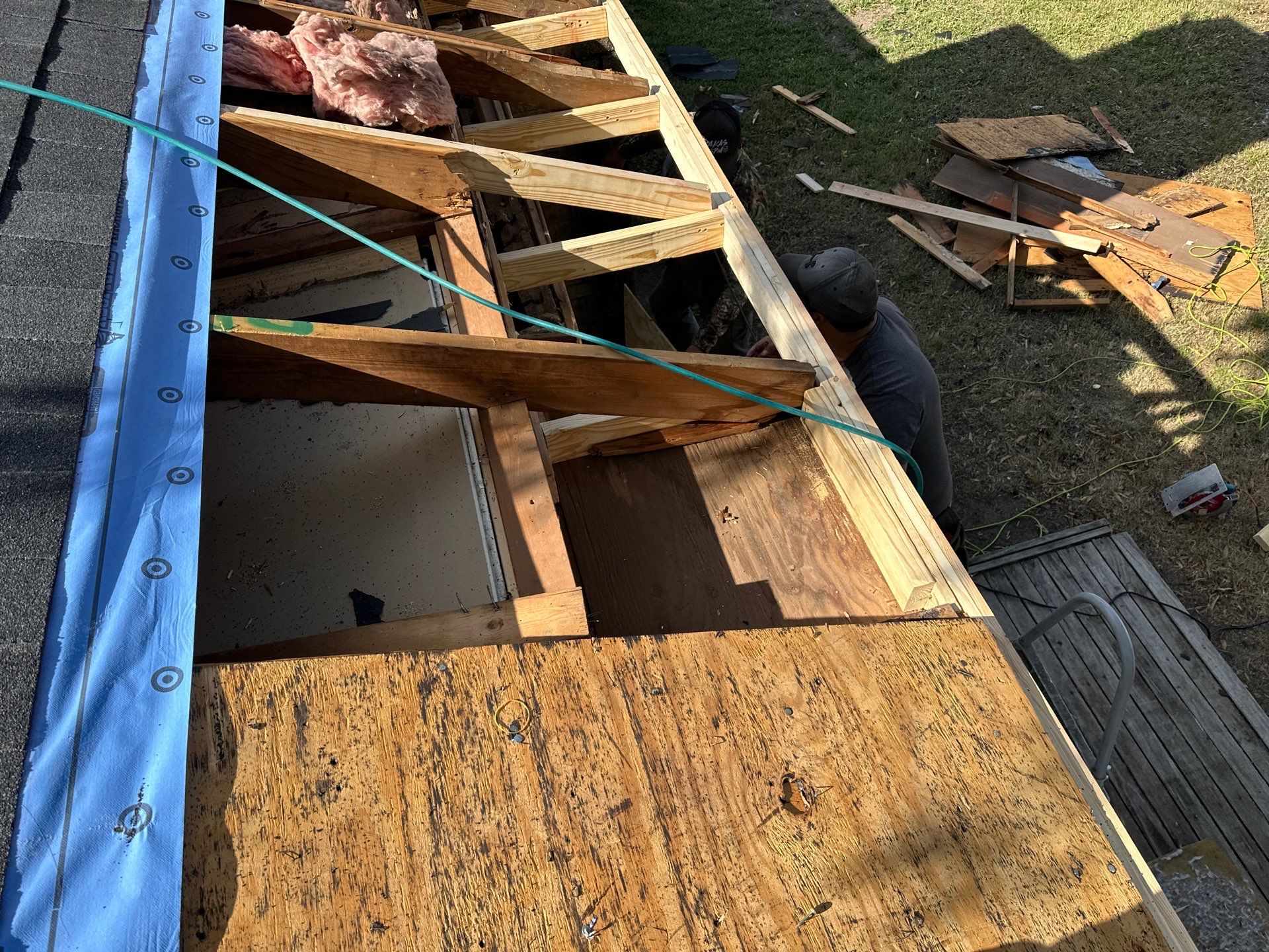 Residential Roofing Installation using Atlas Prolam Black Shadow by Motion Roofing