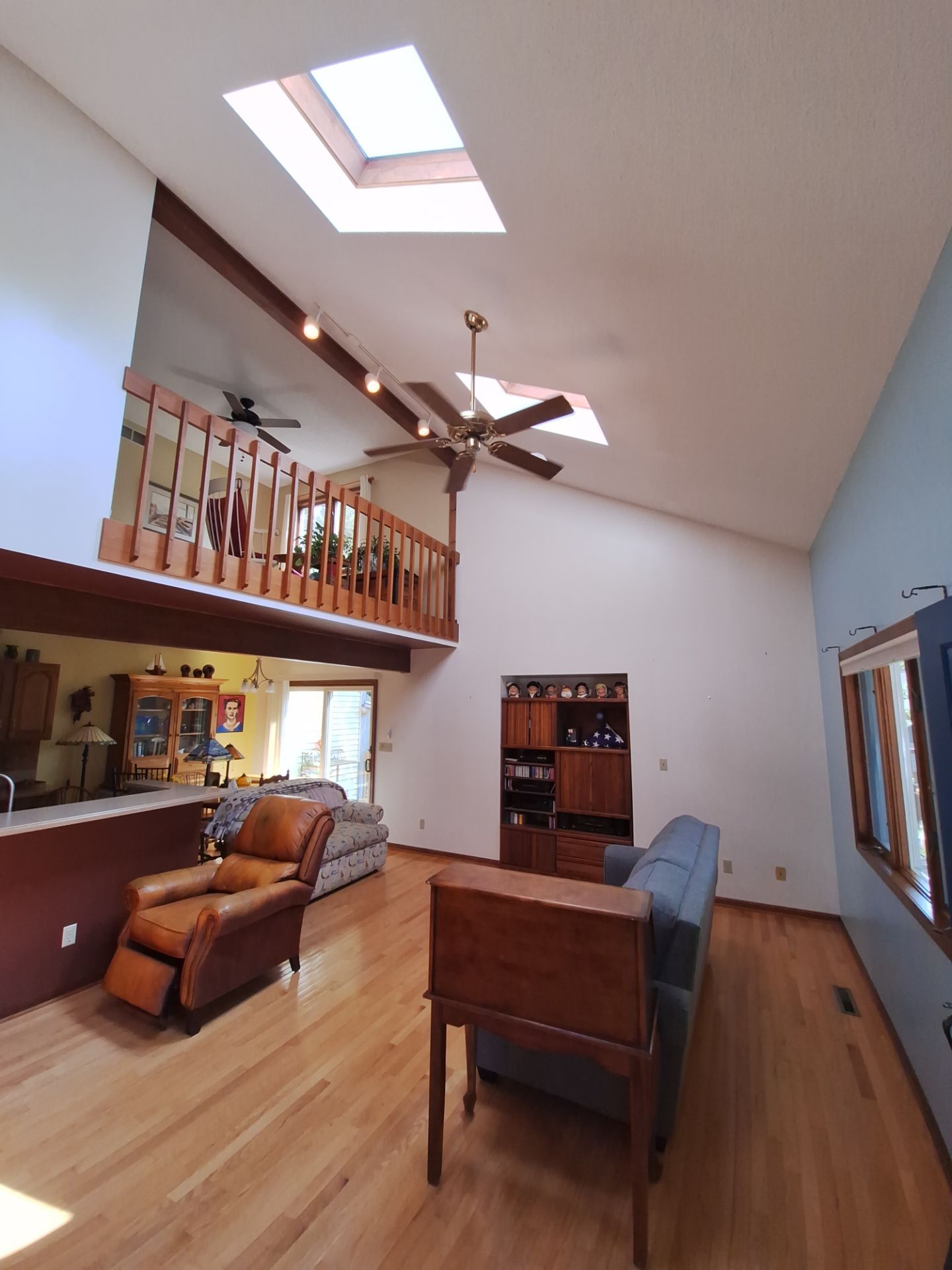 Ceiling and wall repaint by Gordon Painting